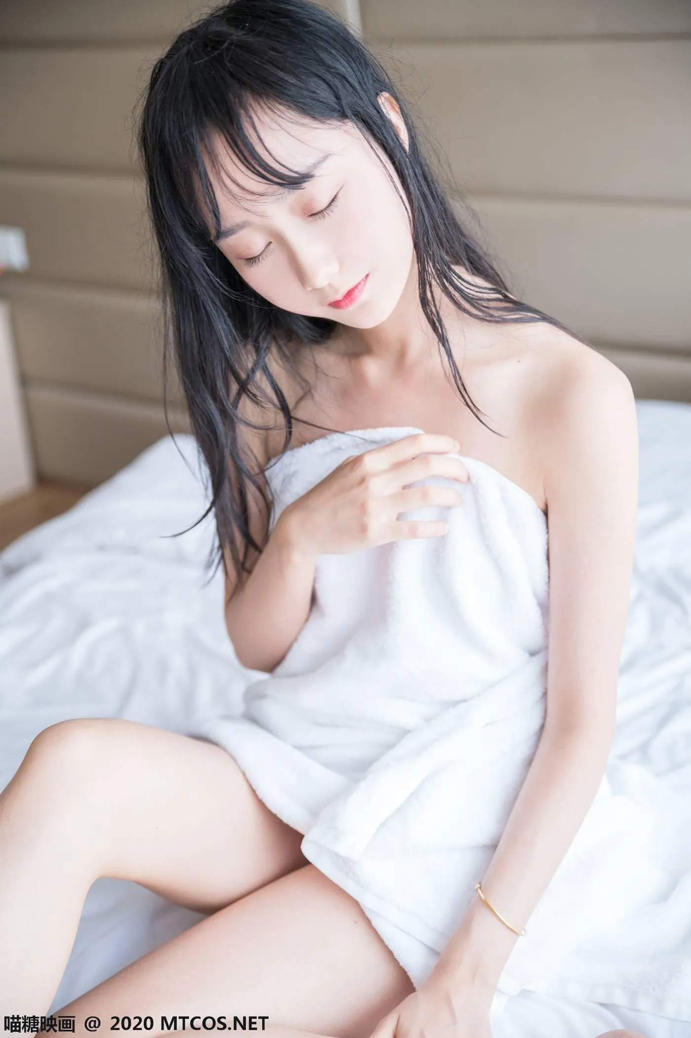 [喵糖映画] VOL.174 纯白浴巾[58P]插图7