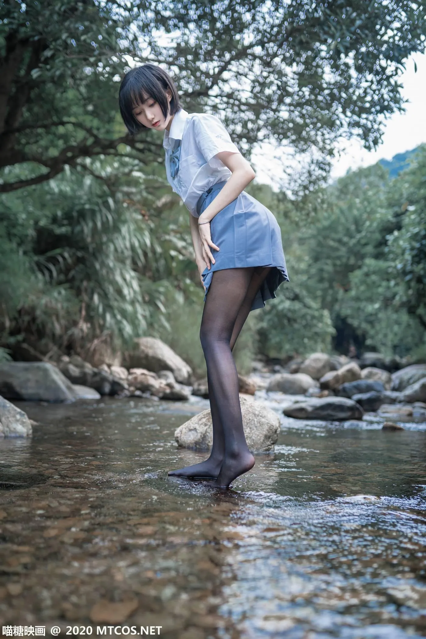 [喵糖映画] JKL.016 溪边JK制服[37P]插图3
