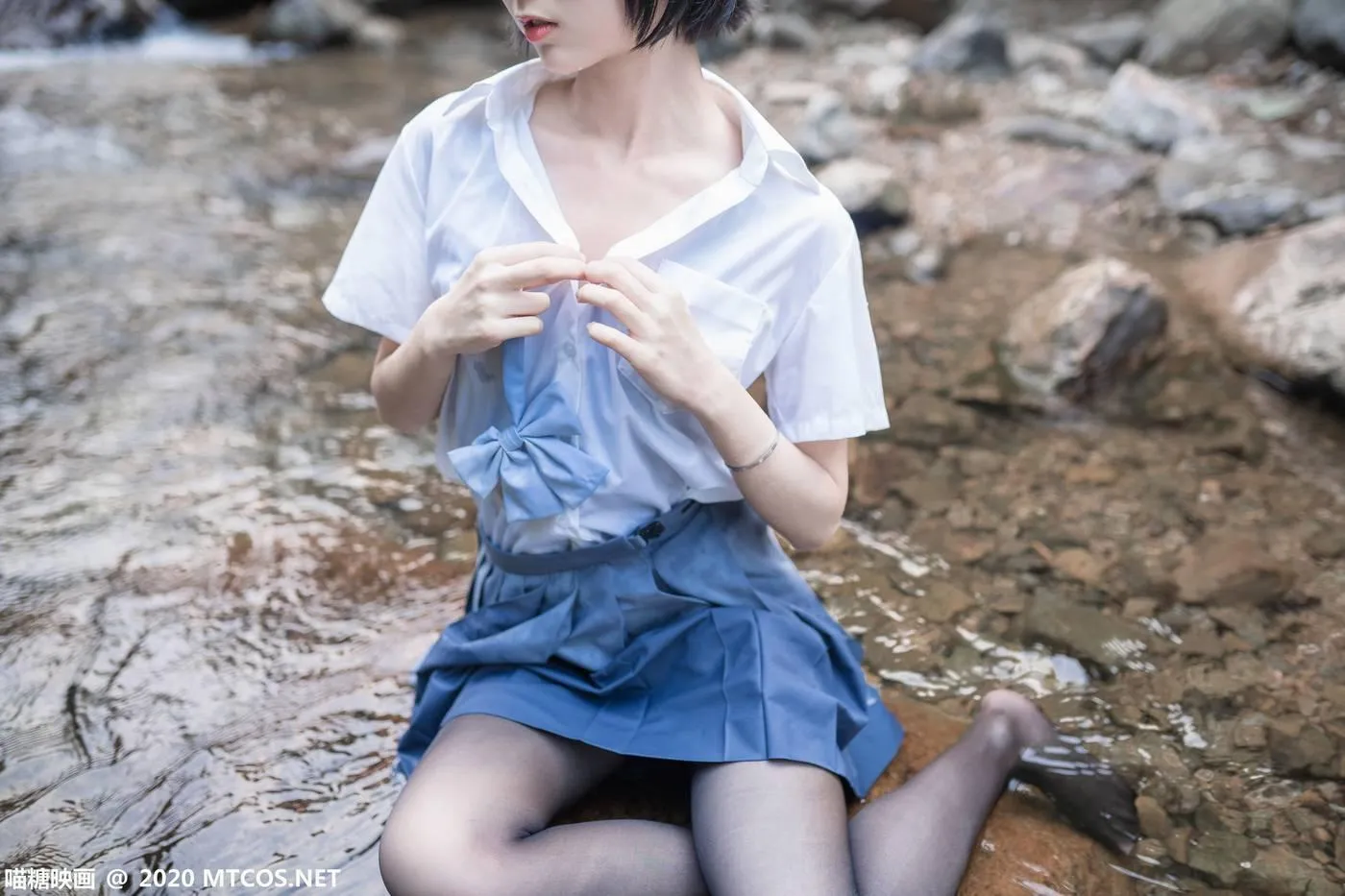 [喵糖映画] JKL.016 溪边JK制服[37P]插图2