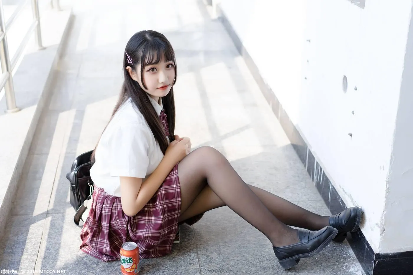 [喵糖映画] VOL.023 制服学妹[44P]插图1