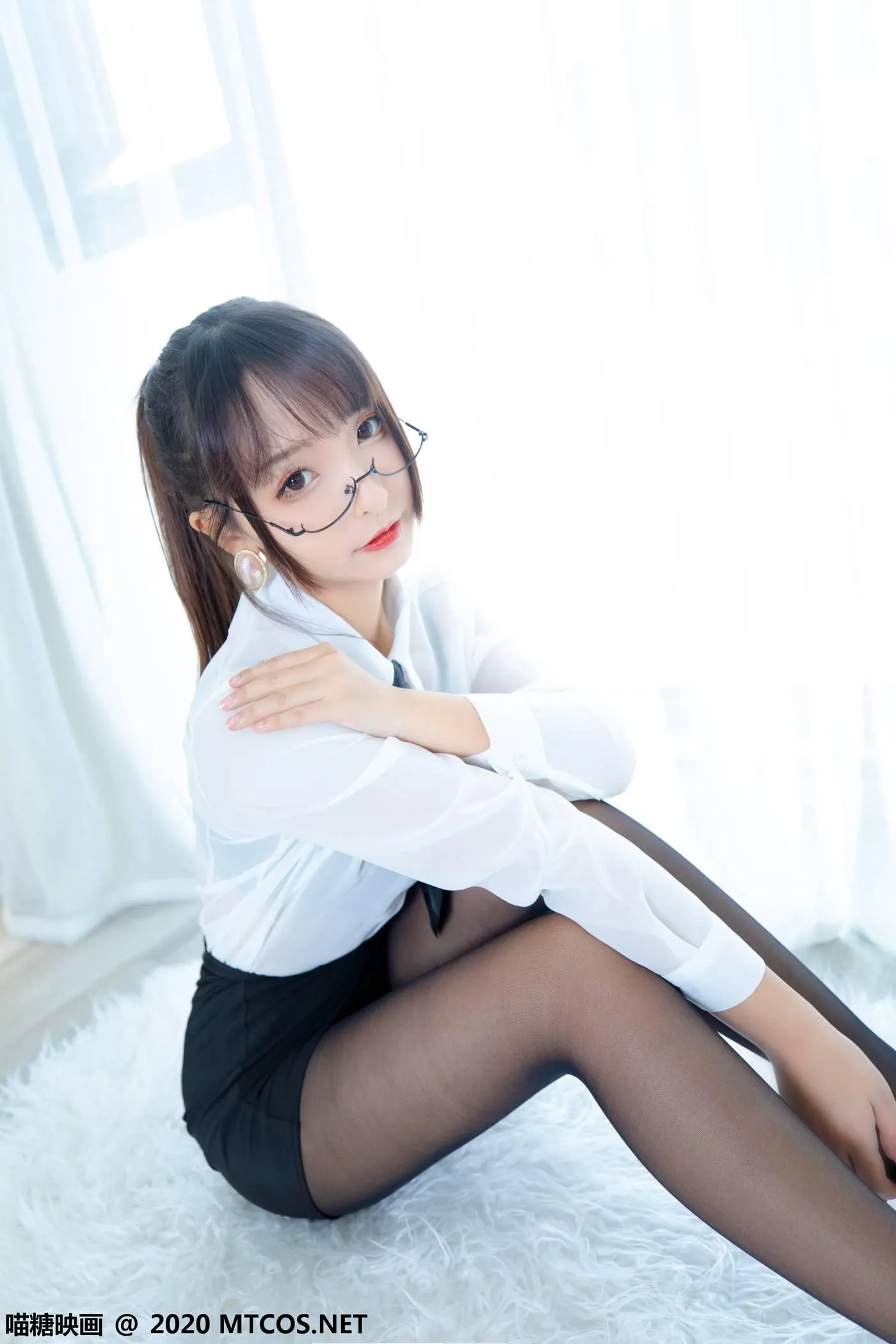 [喵糖映画] VOL.202 OL制服裙[70P]插图1