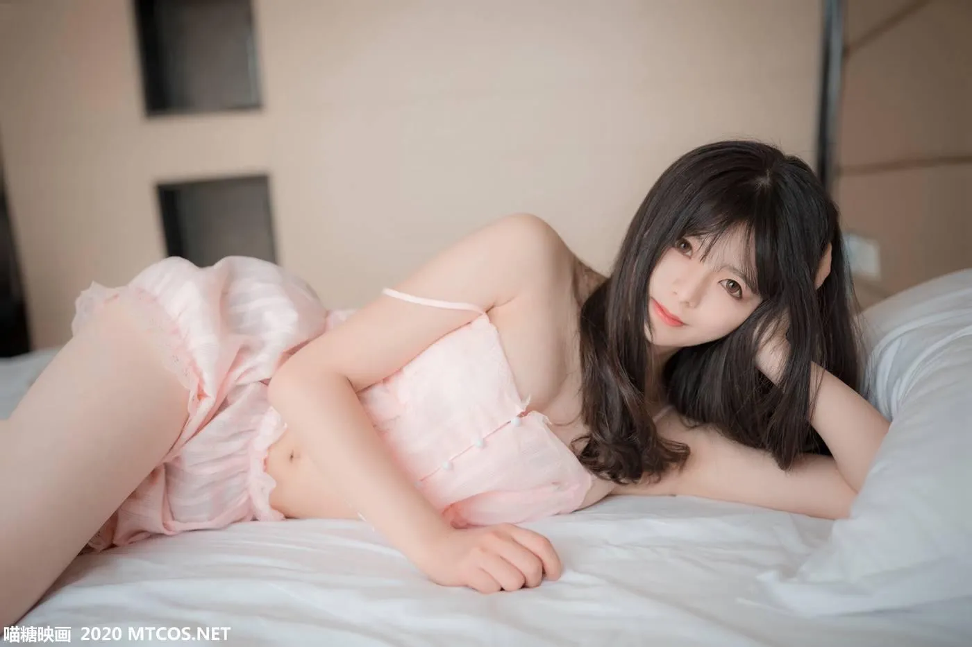 [喵糖映画] VOL.104 粉色吊带睡衣[45P]插图1