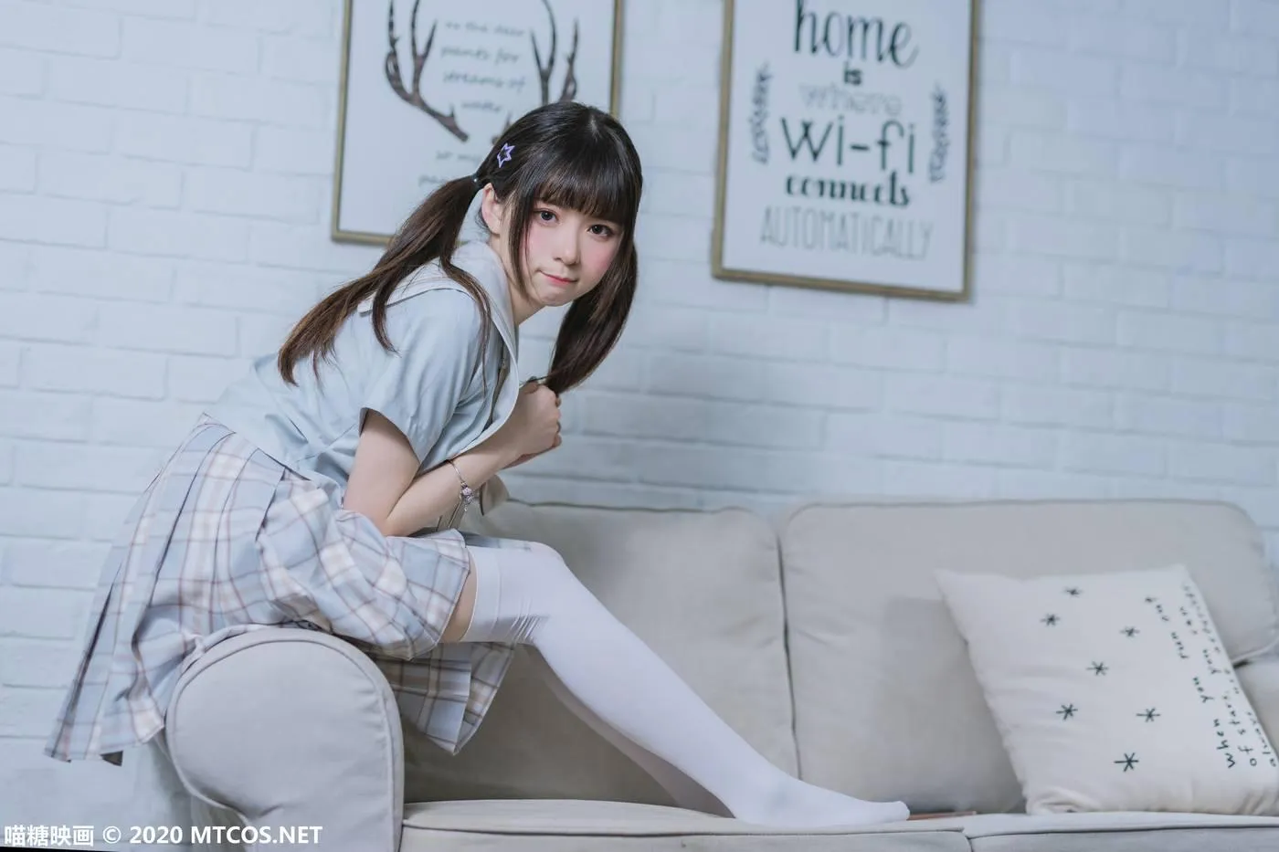 [喵糖映画] VOL.094 双马尾学妹[40P]插图2