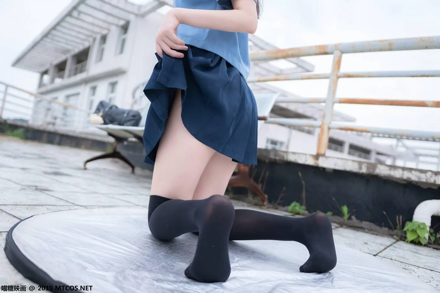 [喵糖映画] VOL.070 半度度度喵 小黄帽女孩[48P]插图1