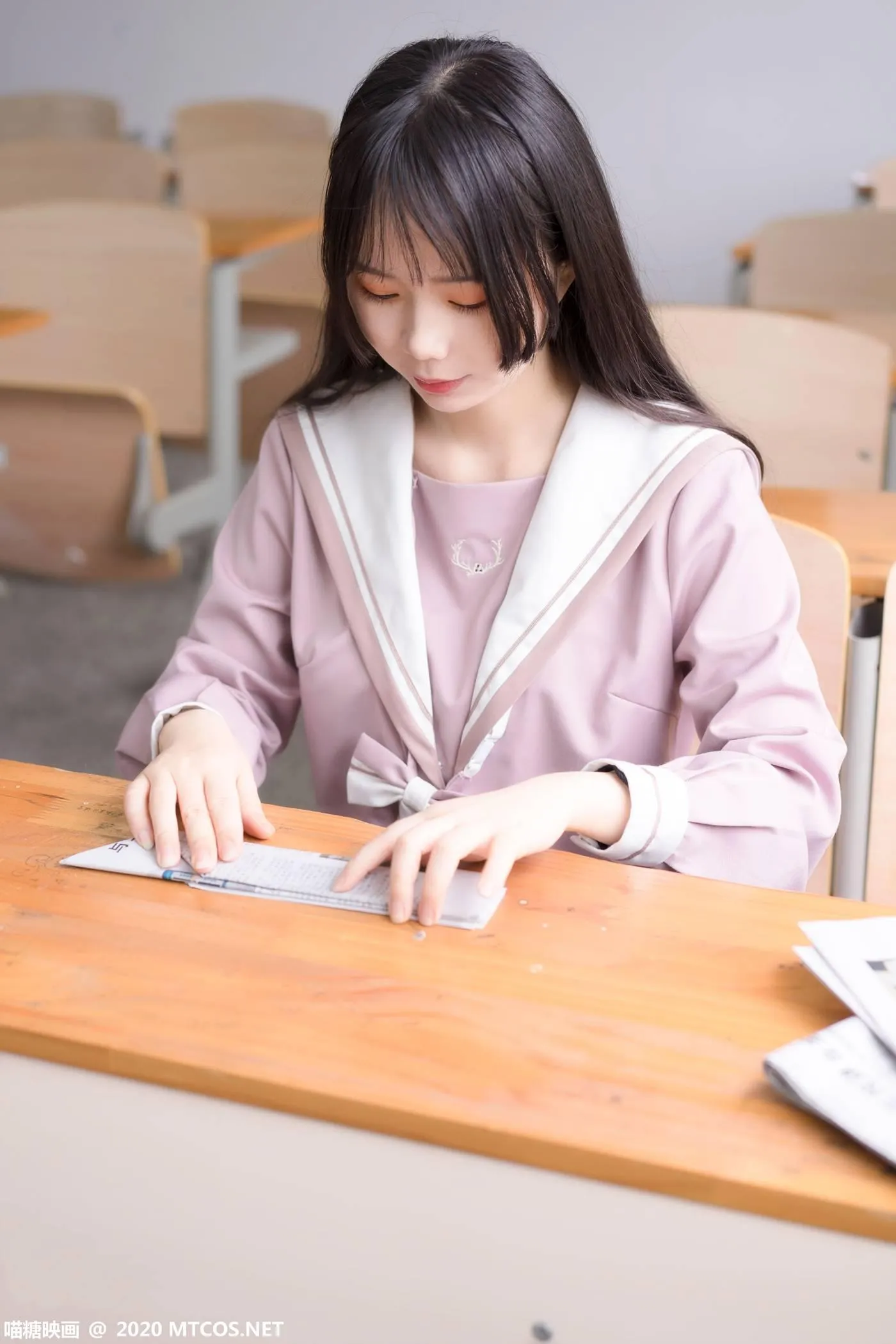 [喵糖映画] VOL.074 半度度度喵 粉色JK小姐姐[49P]插图5
