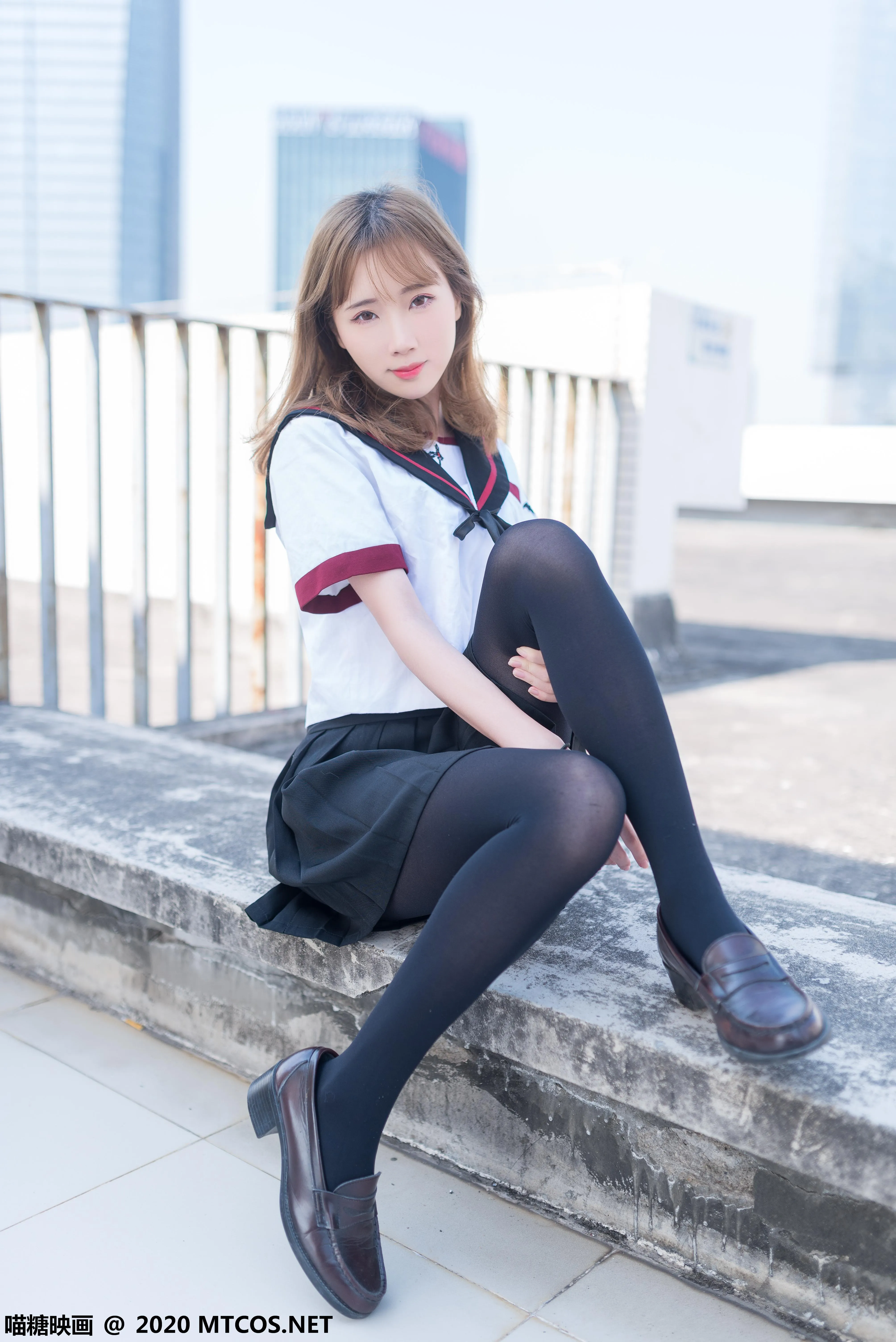 [喵糖映画] VOL.322 天台少女[46P]插图1