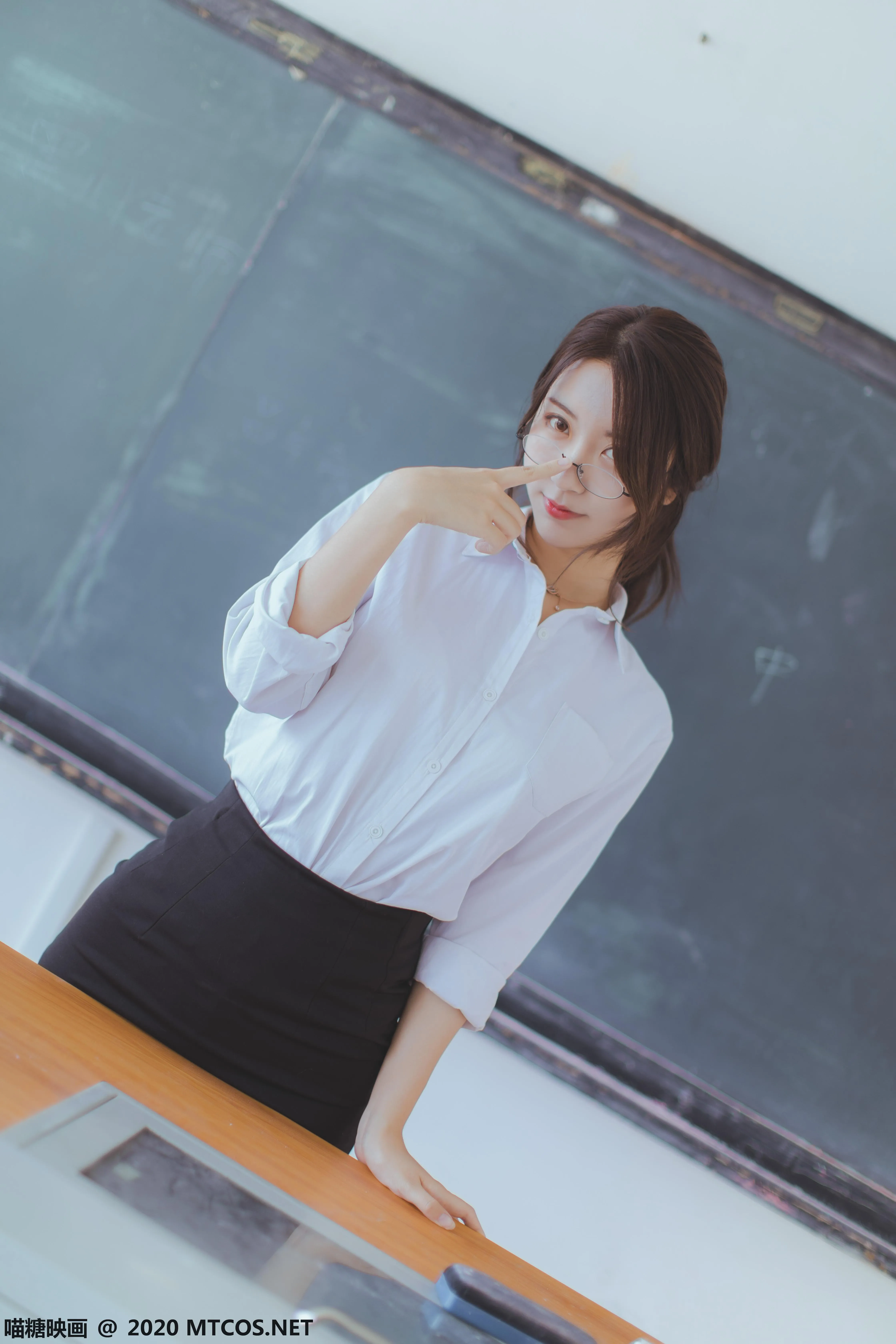 [喵糖映画] VOL.282 OL制服[29P]插图2