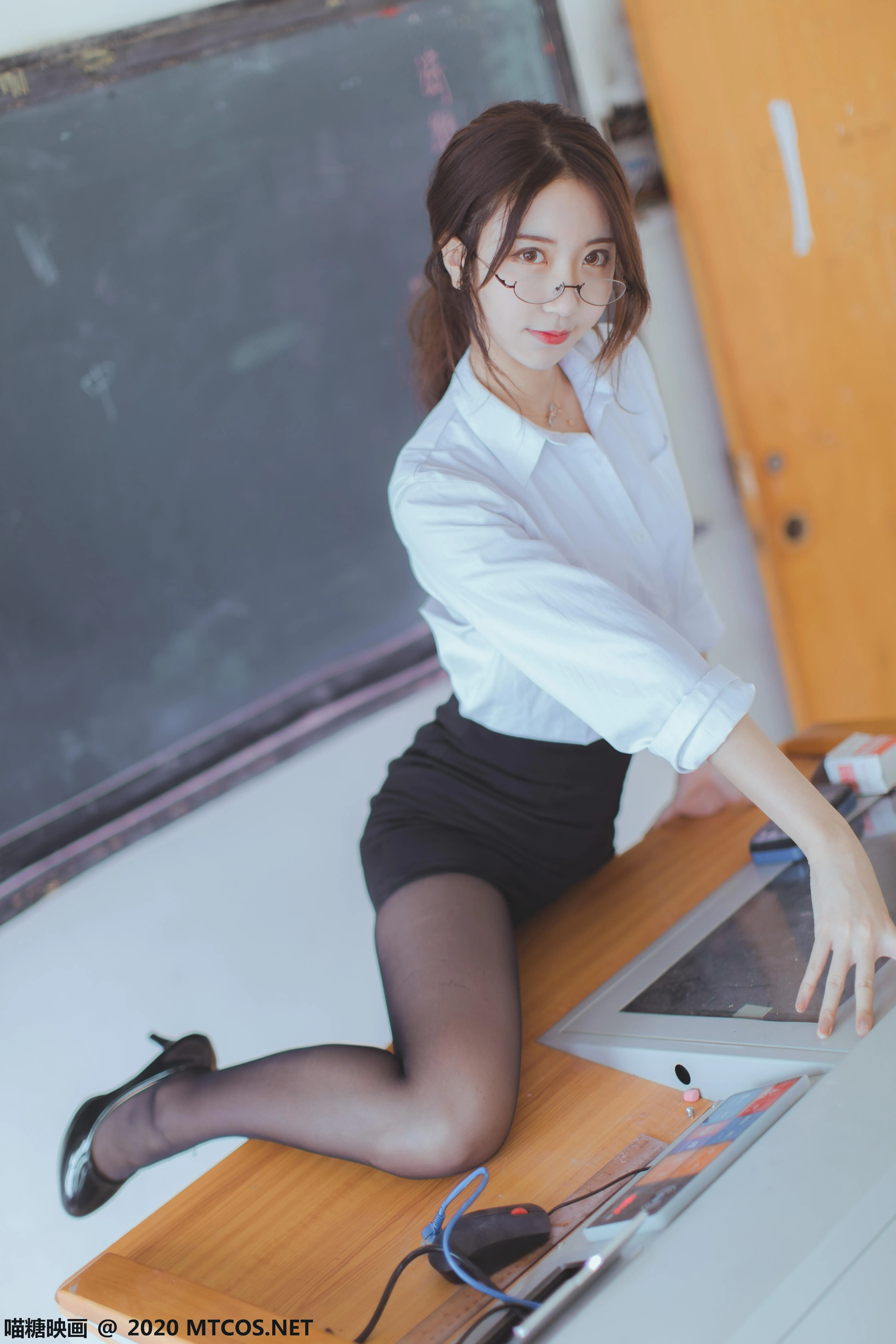 [喵糖映画] VOL.282 OL制服[29P]插图3