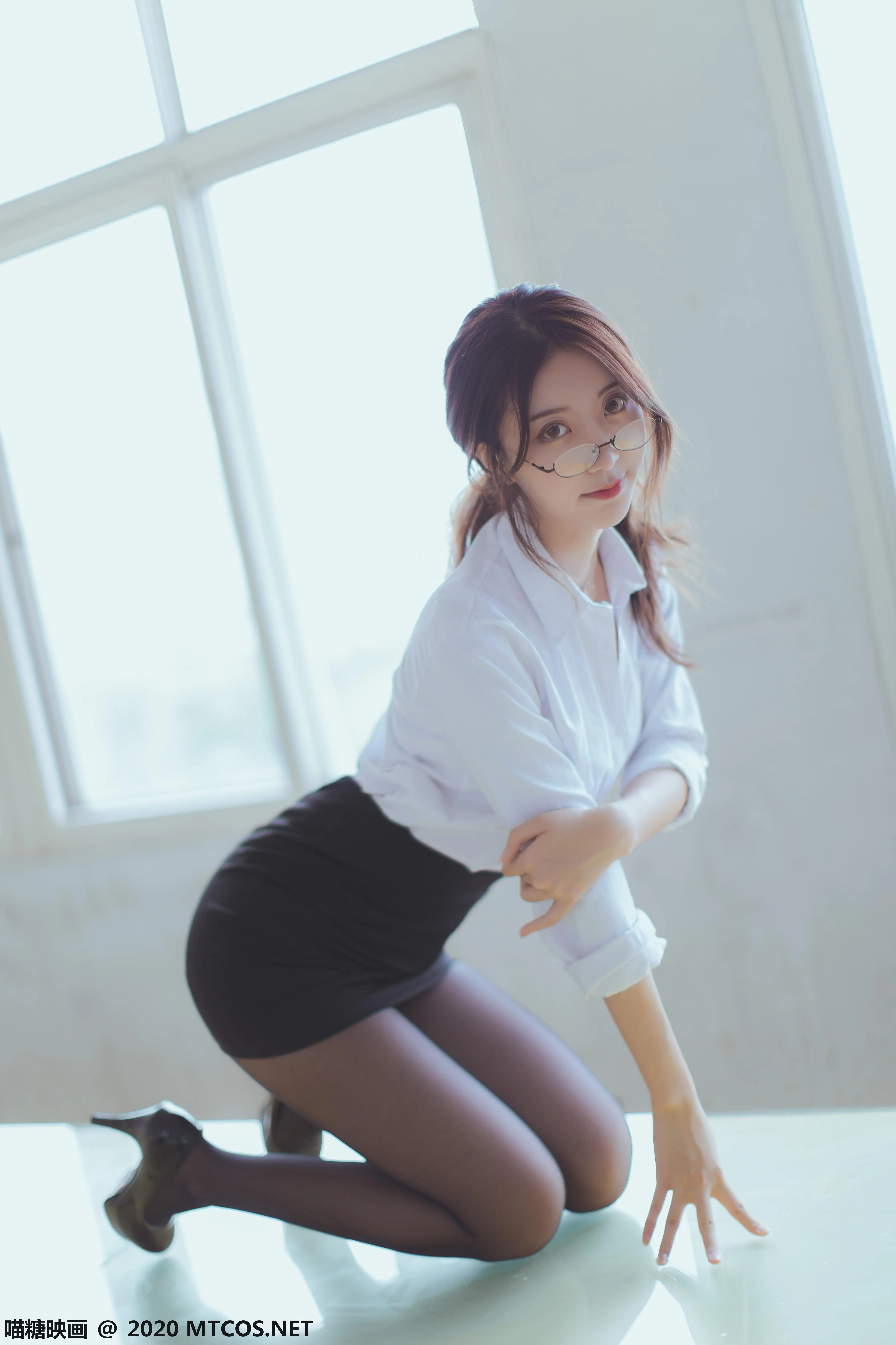 [喵糖映画] VOL.282 OL制服[29P]插图3