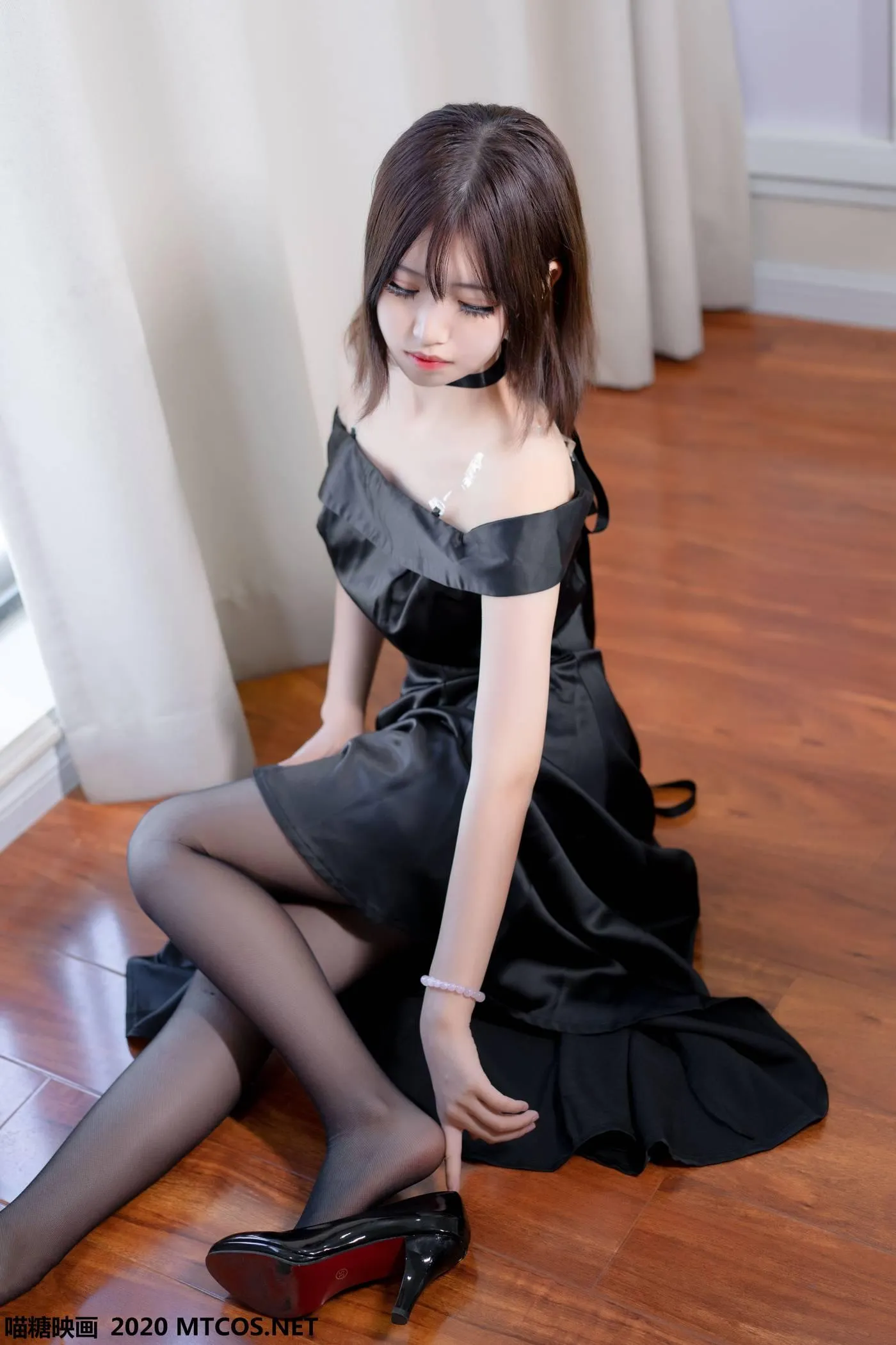 [喵糖映画] VOL.137 黑色礼服[46P]插图1