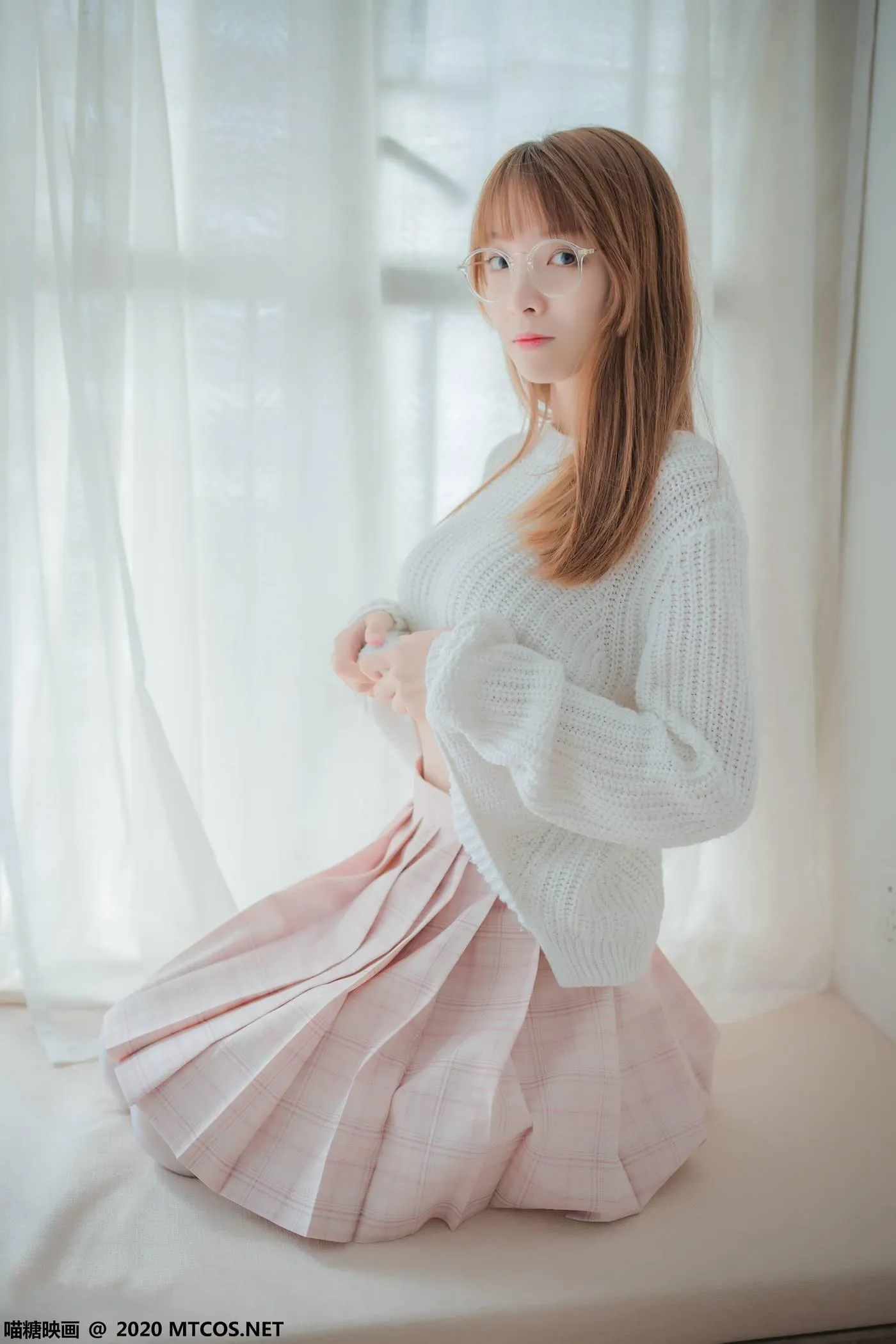 [喵糖映画] VOL.077 粉格裙的眼镜娘[44P]插图8