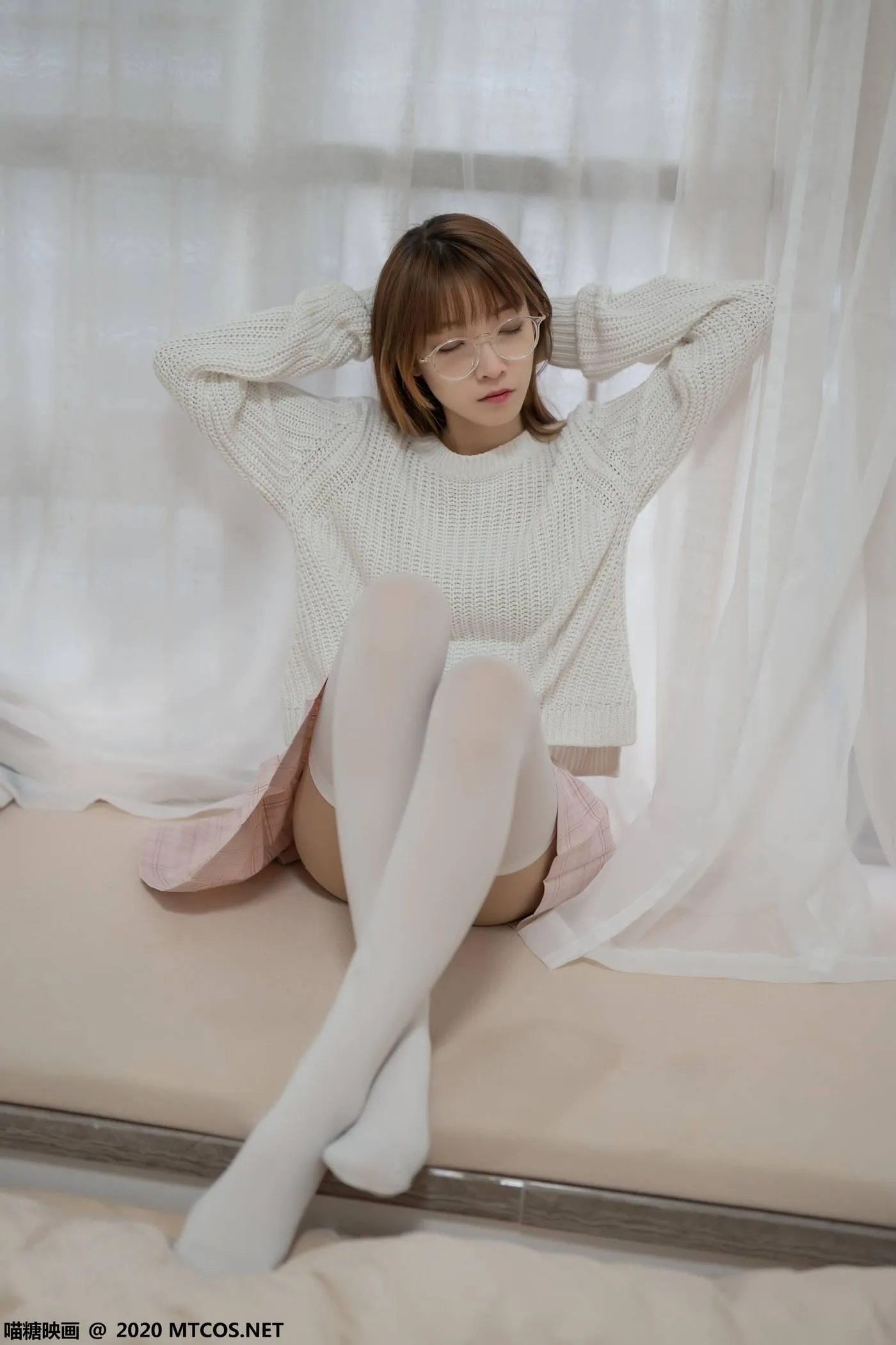 [喵糖映画] VOL.077 粉格裙的眼镜娘[44P]插图7