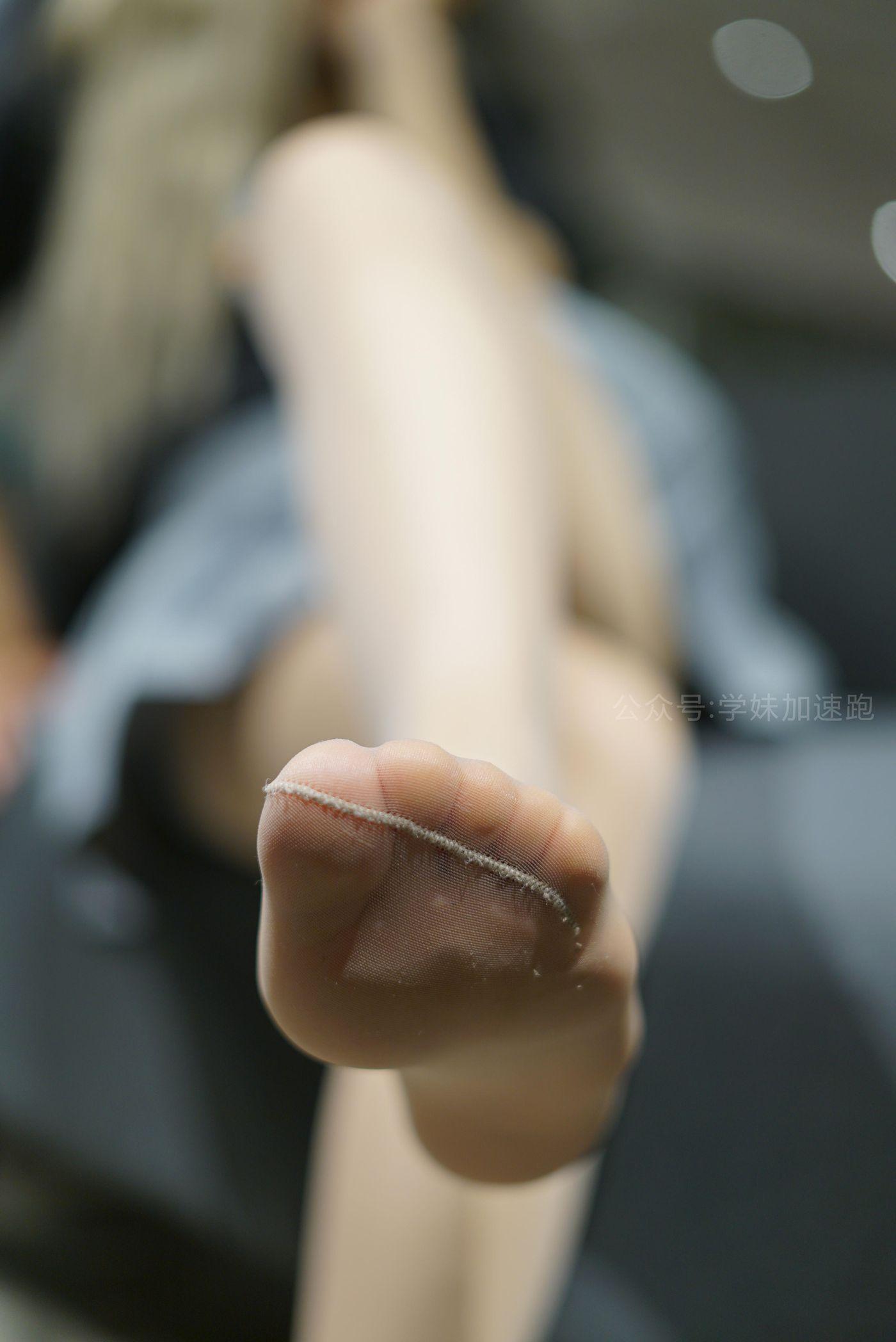 学妹加速跑 XM044《书巢里的金发少女敏儿》[89P]插图3