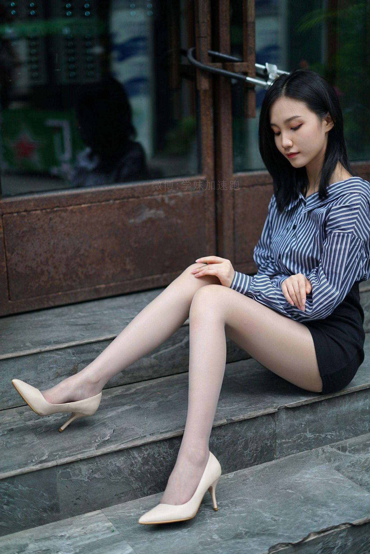 学妹加速跑 XM094《无价之腿-腿腿》[101P]插图7