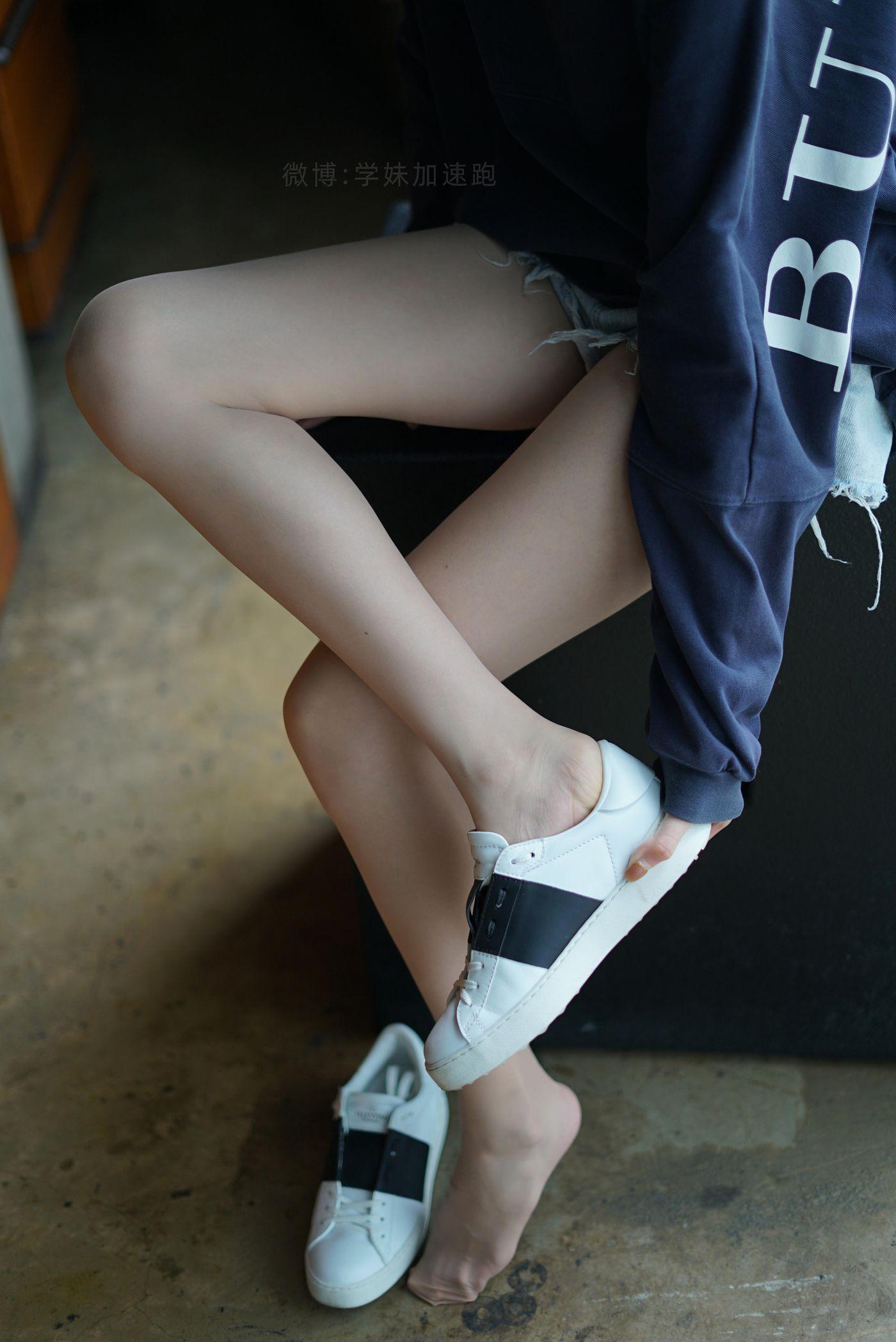 学妹加速跑 XM087《腿玩年的腿-九九》[100P]插图6