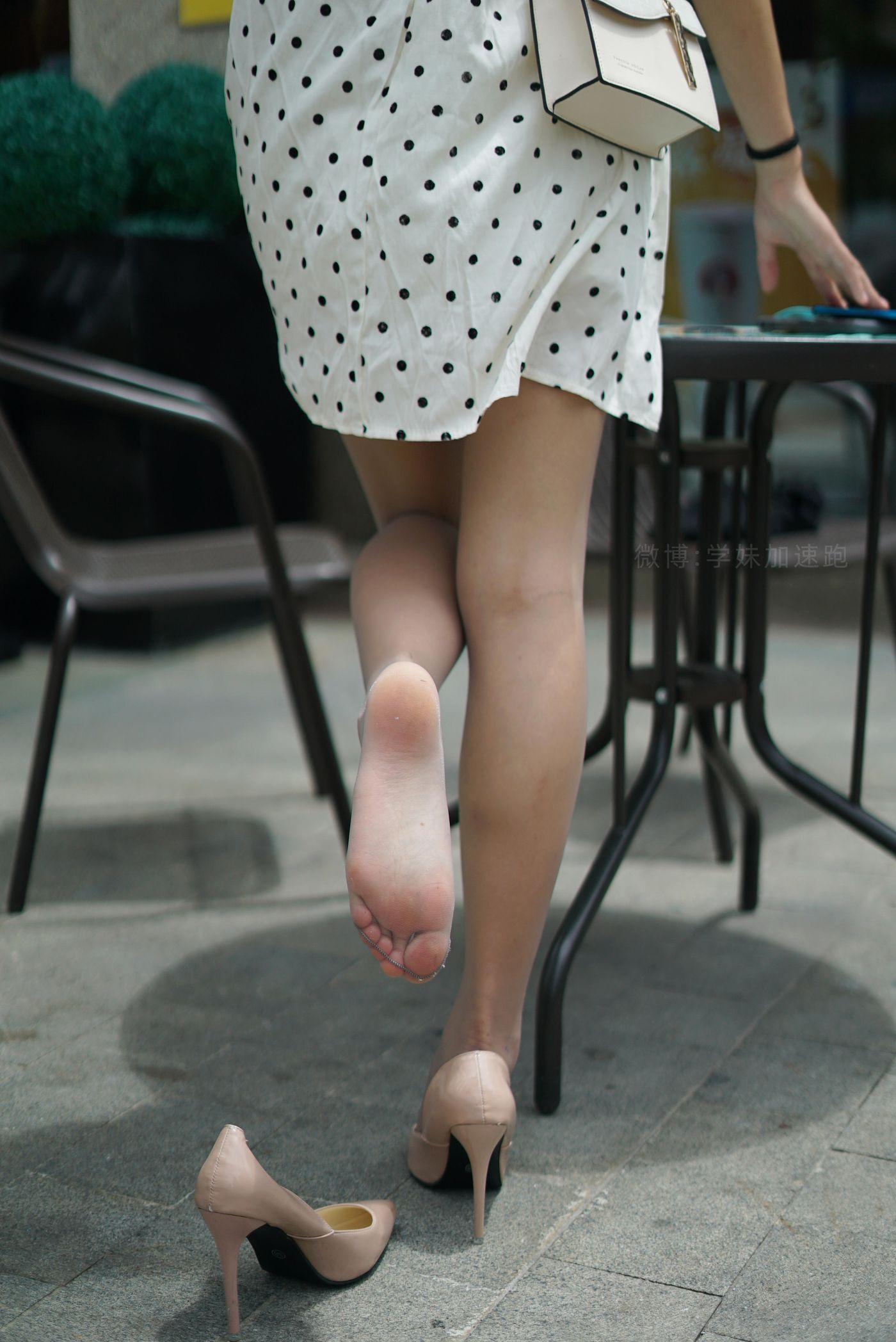 学妹加速跑 XM085《穿灰丝的鹿酱》[87P]插图4