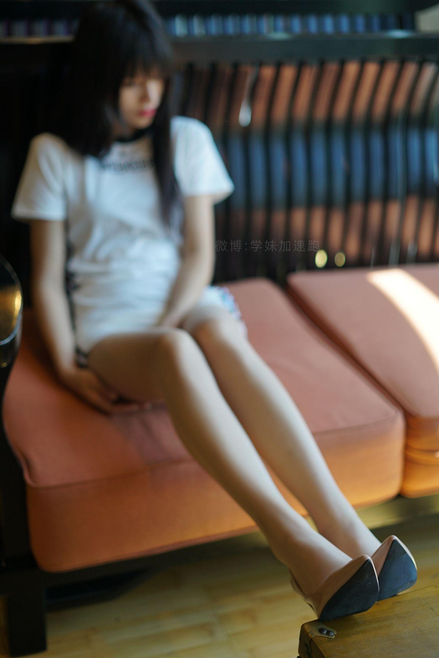 学妹加速跑 XM063《咖啡店丝密事敏儿》[93P]插图