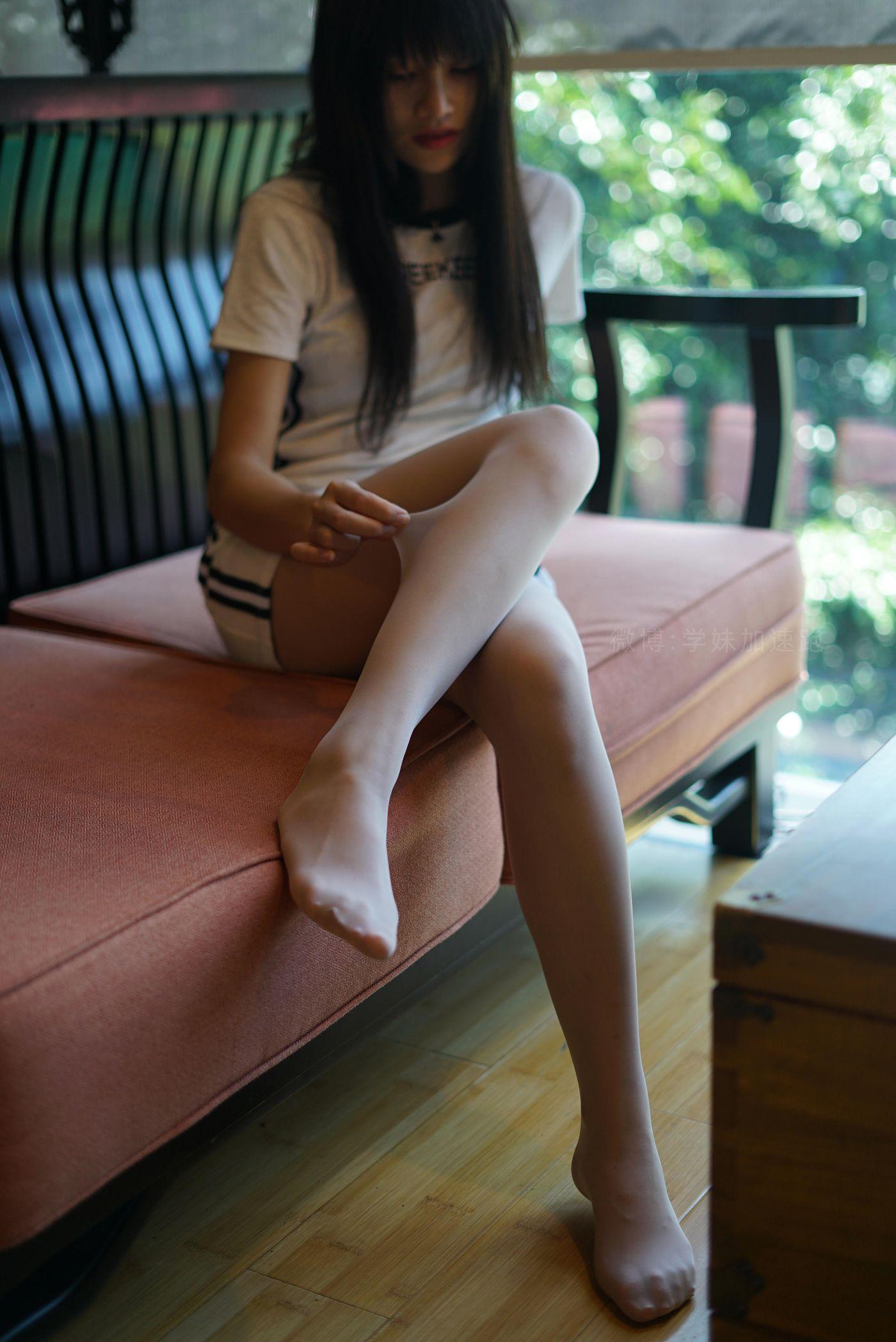 学妹加速跑 XM063《咖啡店丝密事敏儿》[93P]插图7