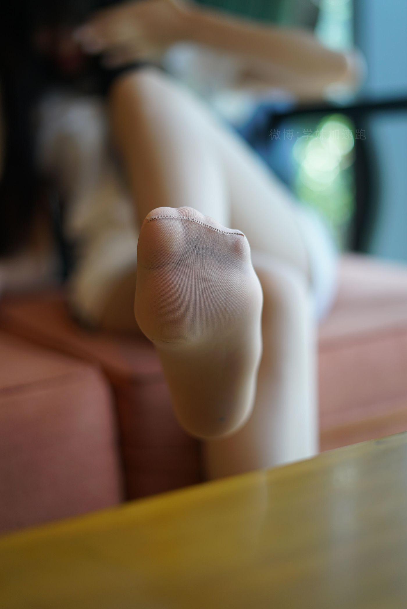 学妹加速跑 XM063《咖啡店丝密事敏儿》[93P]插图
