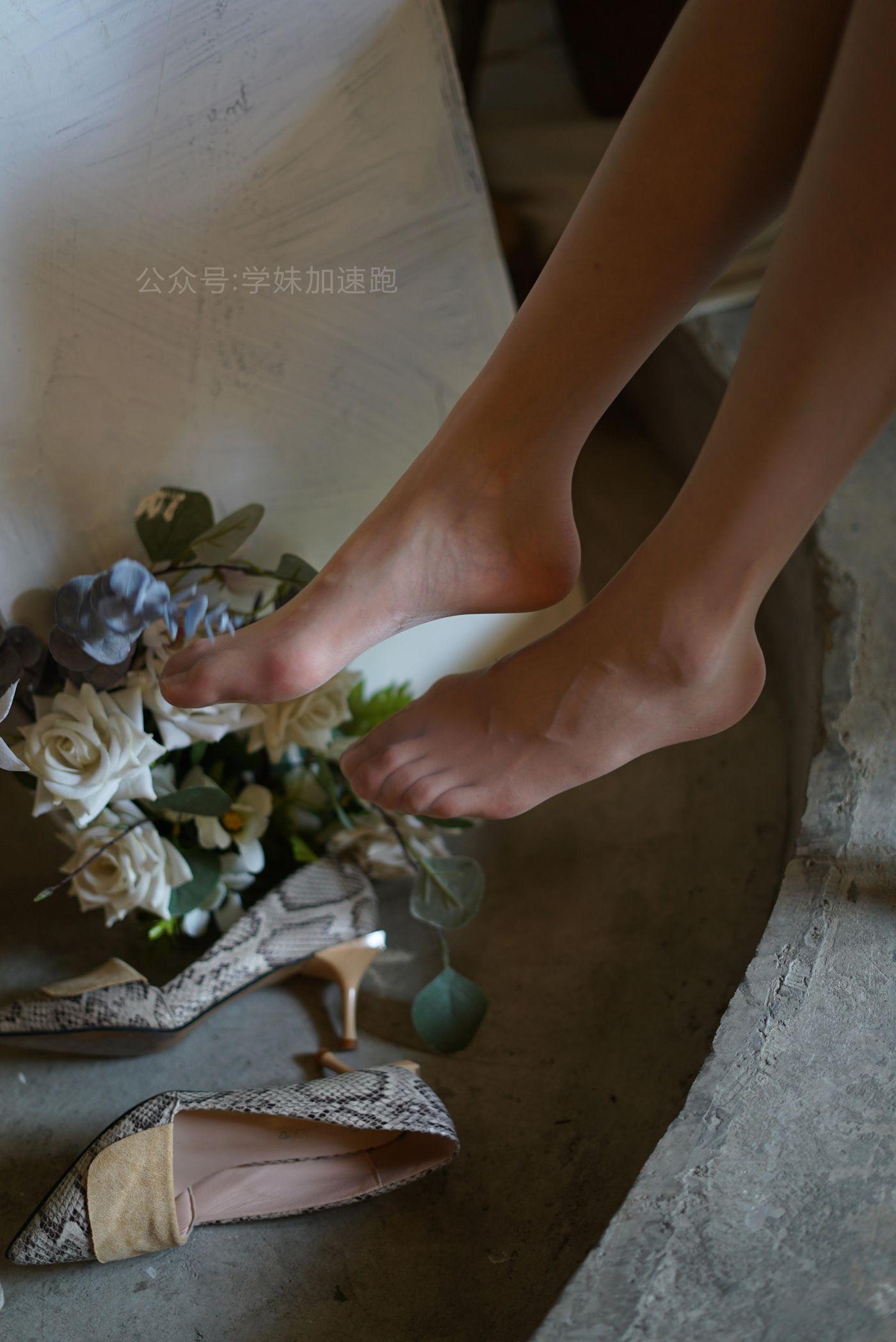 学妹加速跑 XM043《清清凉凉，丝袜走起盘盘》[89P]插图9