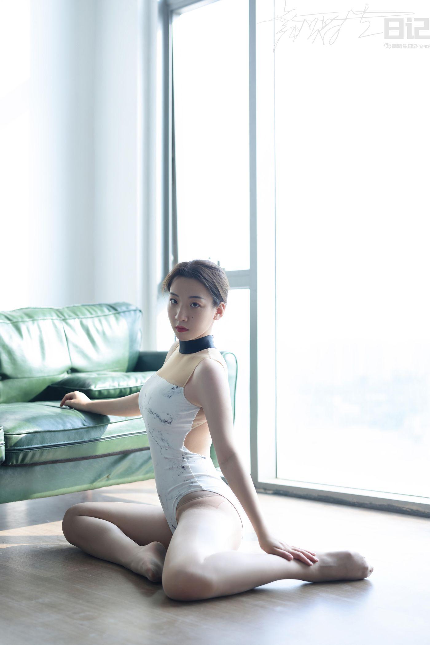 [GALLI嘉丽]舞蹈生日记 068 – 子琪姐姐[53P]插图4