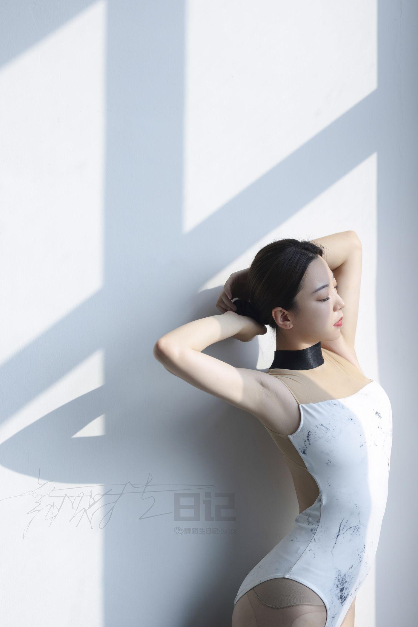 [GALLI嘉丽]舞蹈生日记 068 – 子琪姐姐[53P]插图1