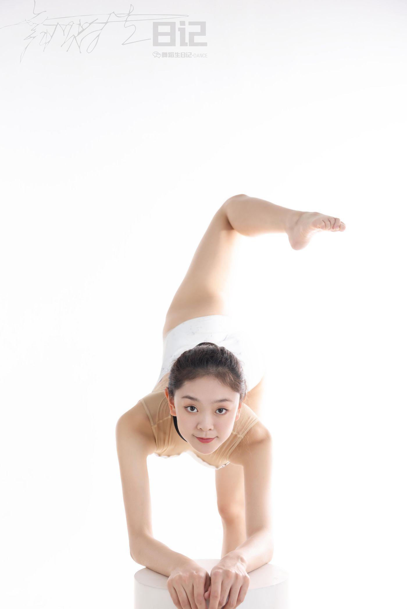 [GALLI嘉丽]舞蹈生日记 071 – 艺考生 靖靖[45P]插图5