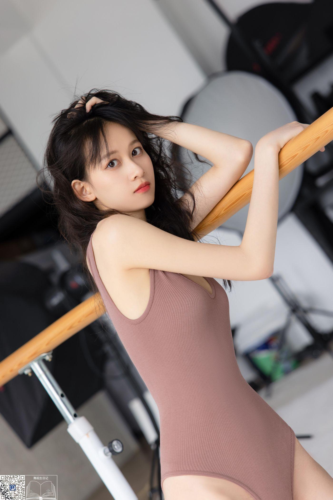 [GALLI嘉丽]舞蹈生日记 042 – 黎黎[43P]插图