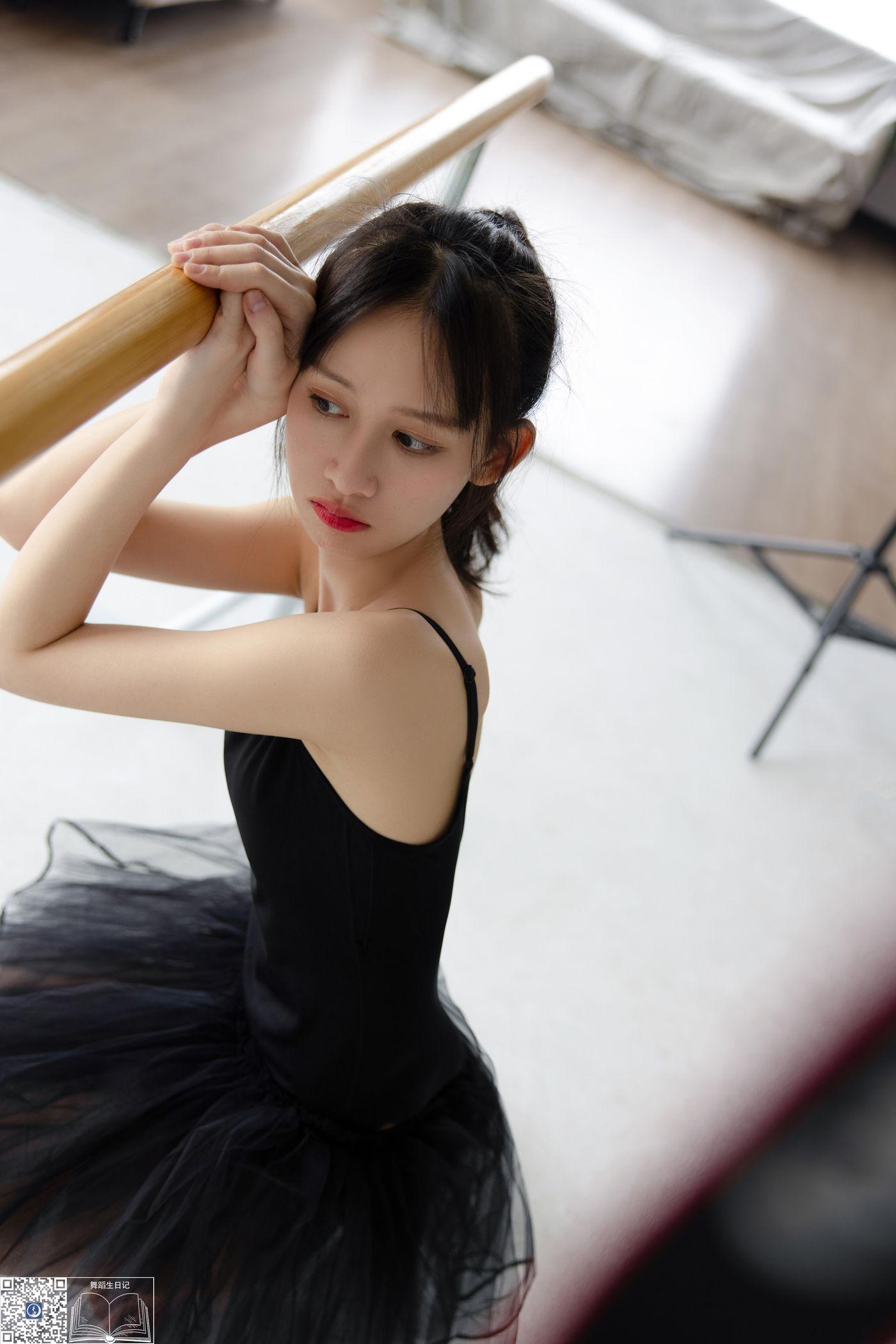 [GALLI嘉丽]舞蹈生日记 042 – 黎黎[43P]插图