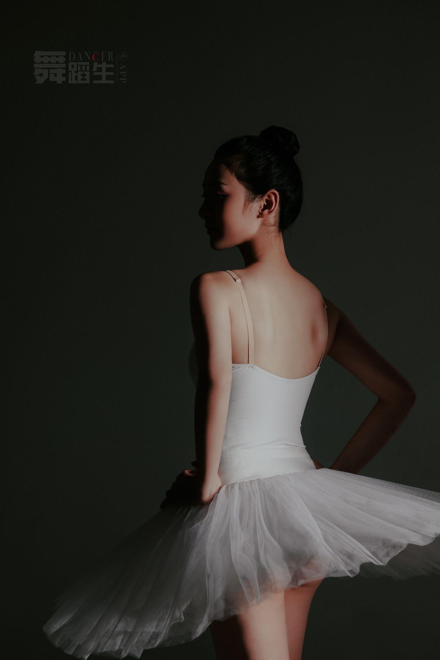 [GALLI嘉丽]舞蹈生日记 088 – 快乐舞步 余羽[40P]插图1