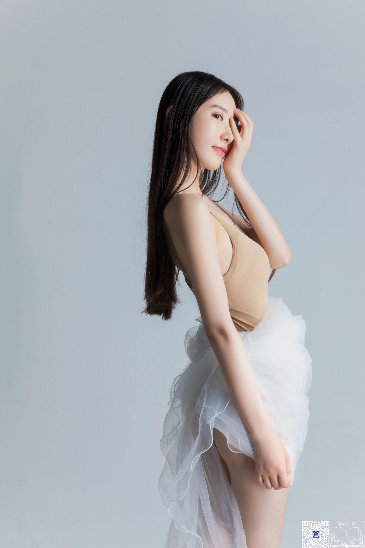 [GALLI嘉丽]舞蹈生日记 017 – 黛西[32P]插图3