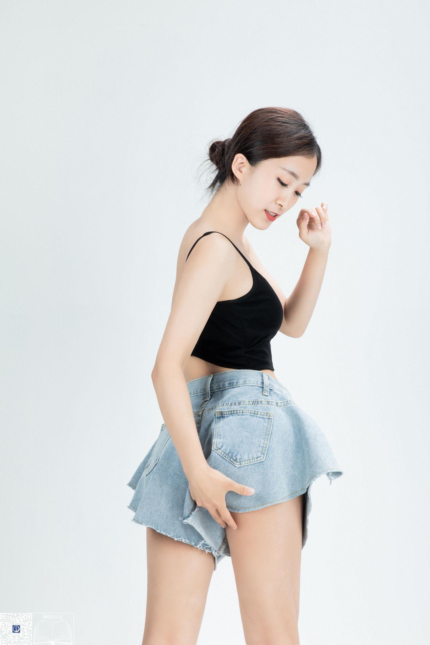 [GALLI嘉丽]舞蹈生日记 041 – 佳美[41P]插图1