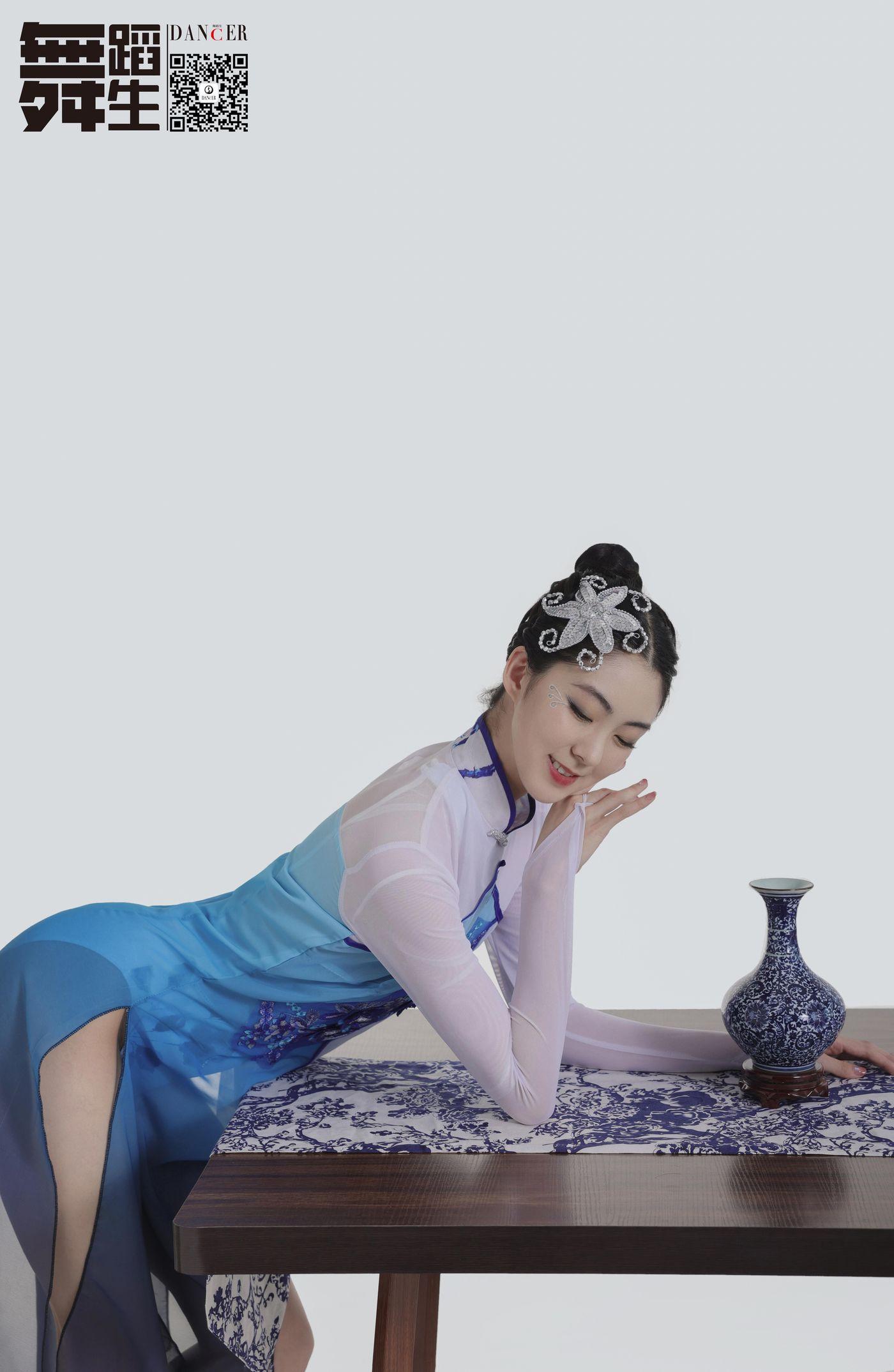 [GALLI嘉丽]舞蹈生日记 104 – 青花瓷 韩玉彤[43P]插图1