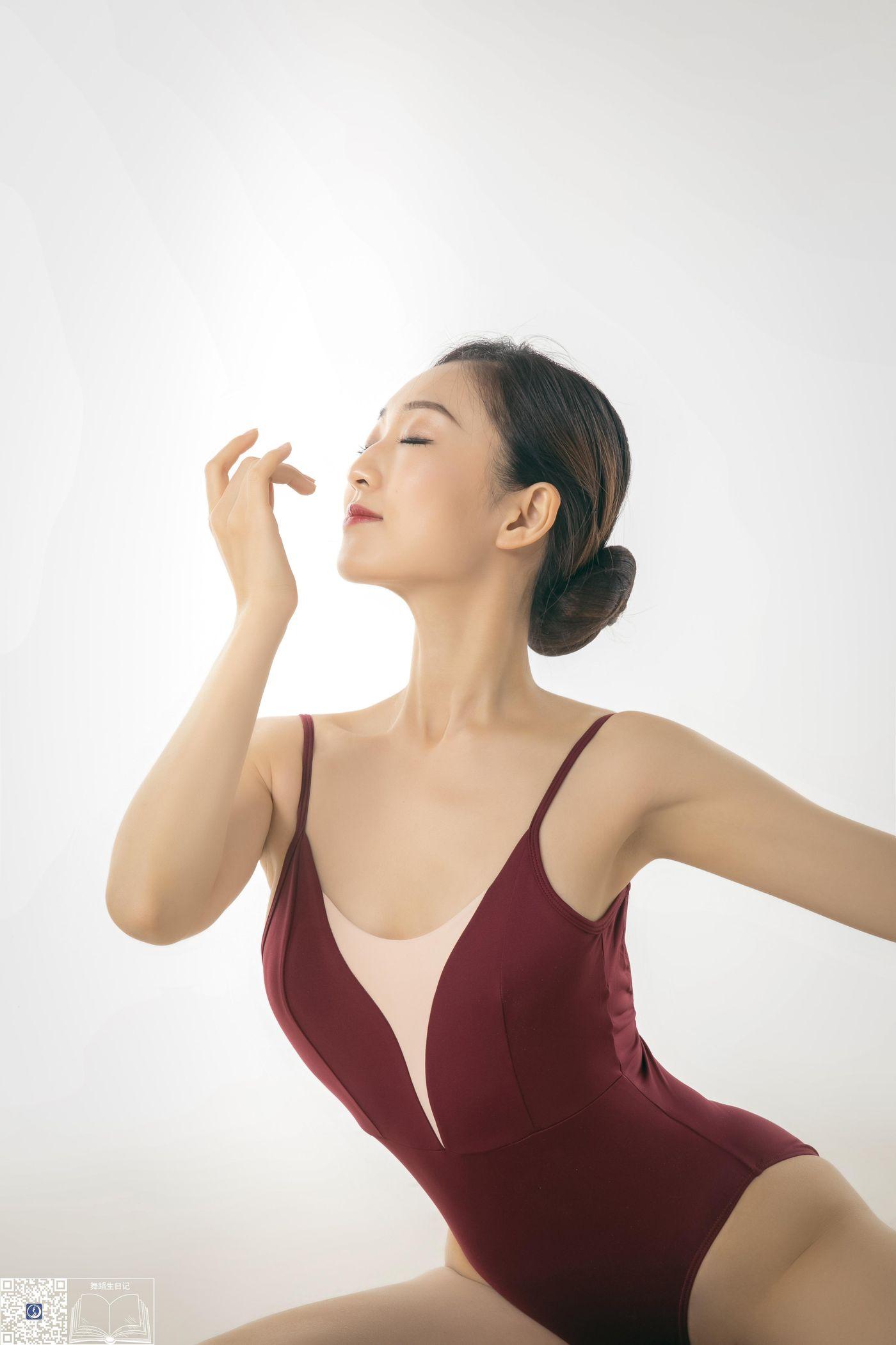 [GALLI嘉丽]舞蹈生日记 030 – 东旸[33P]插图8