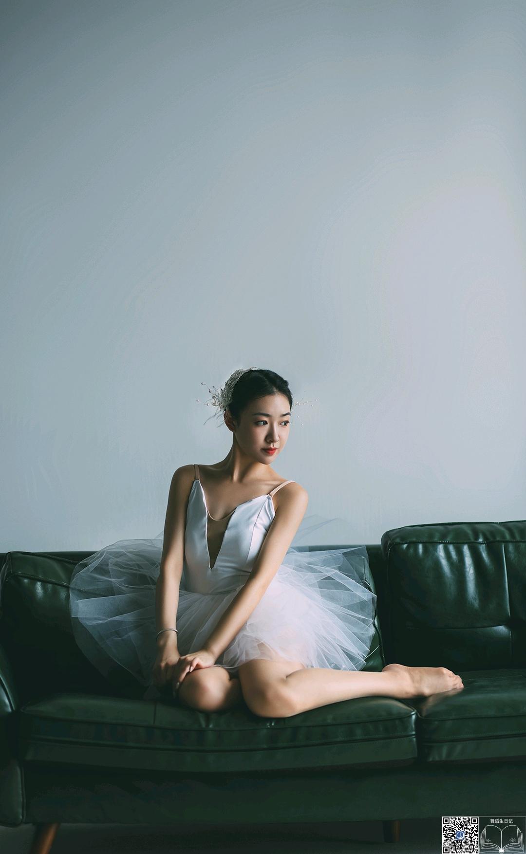 [GALLI嘉丽]舞蹈生日记 047 – 金星[55P]插图