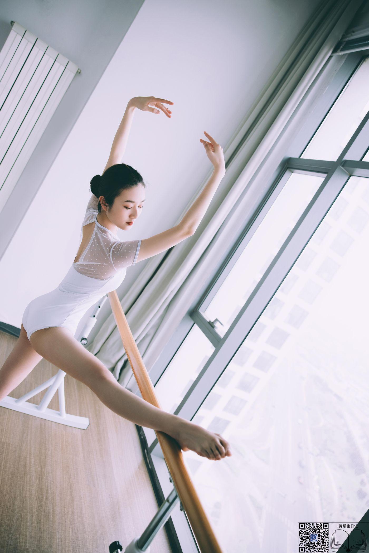 [GALLI嘉丽]舞蹈生日记 045 – 小萱[51P]插图1