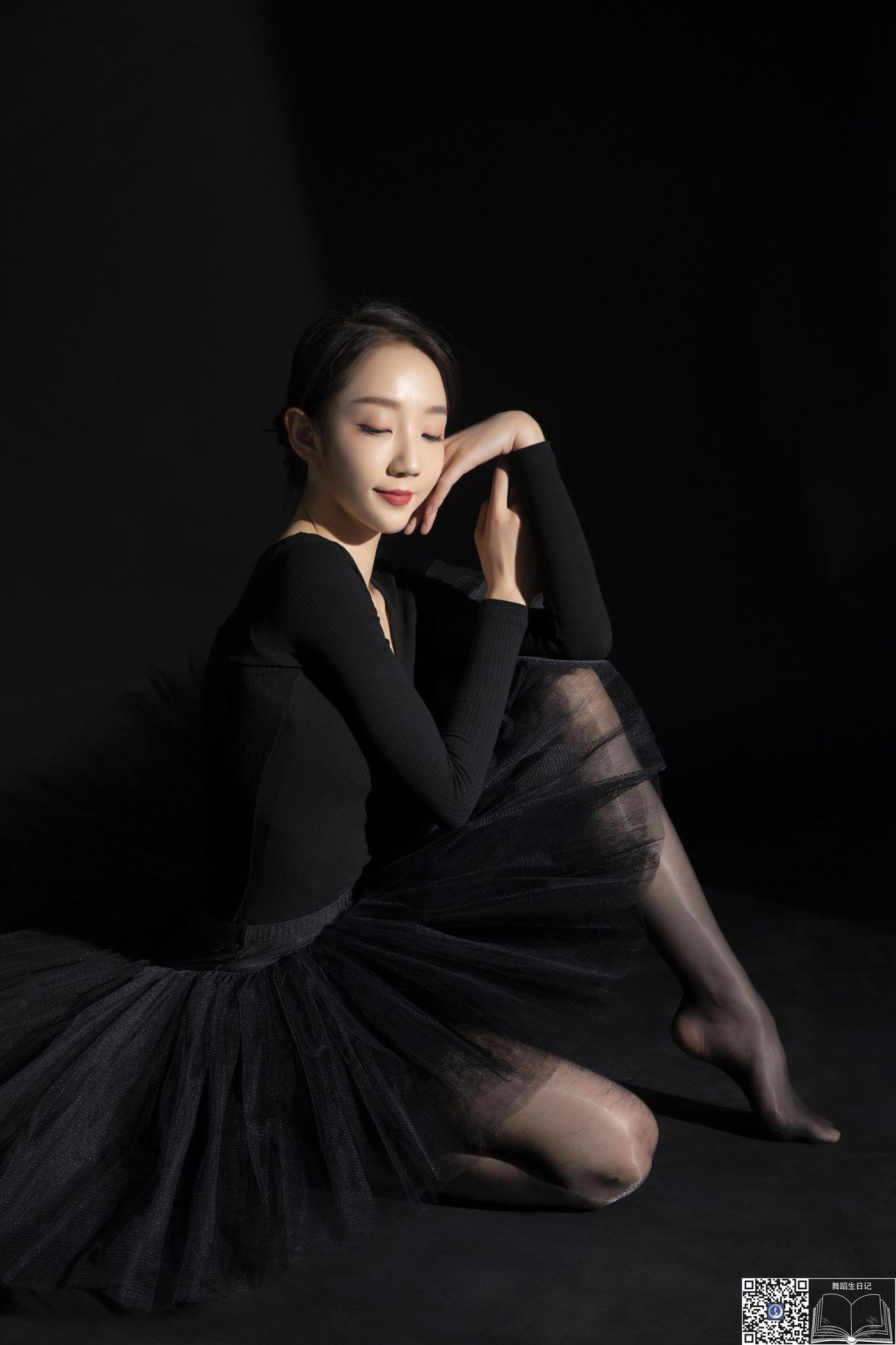 [GALLI嘉丽]舞蹈生日记 099 – 清清老师[44P]插图2