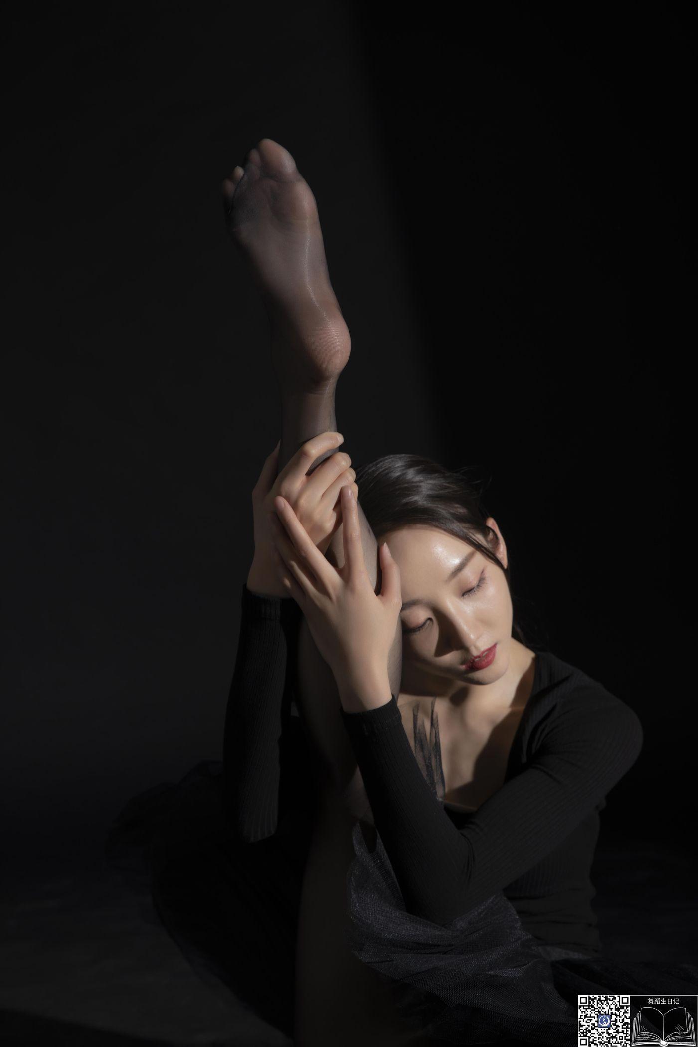 [GALLI嘉丽]舞蹈生日记 099 – 清清老师[44P]插图