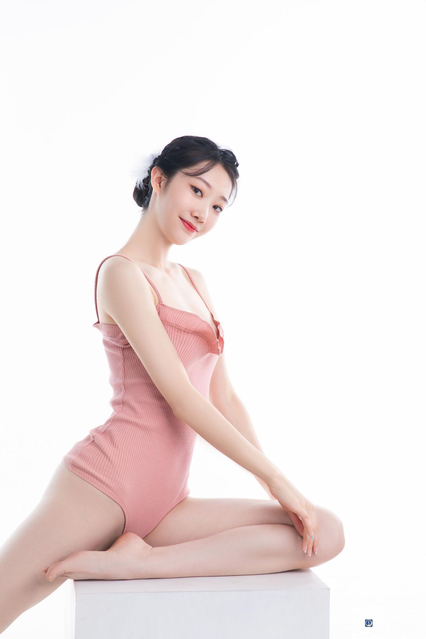[GALLI嘉丽]舞蹈生日记 034 – 鱼子[40P]插图1