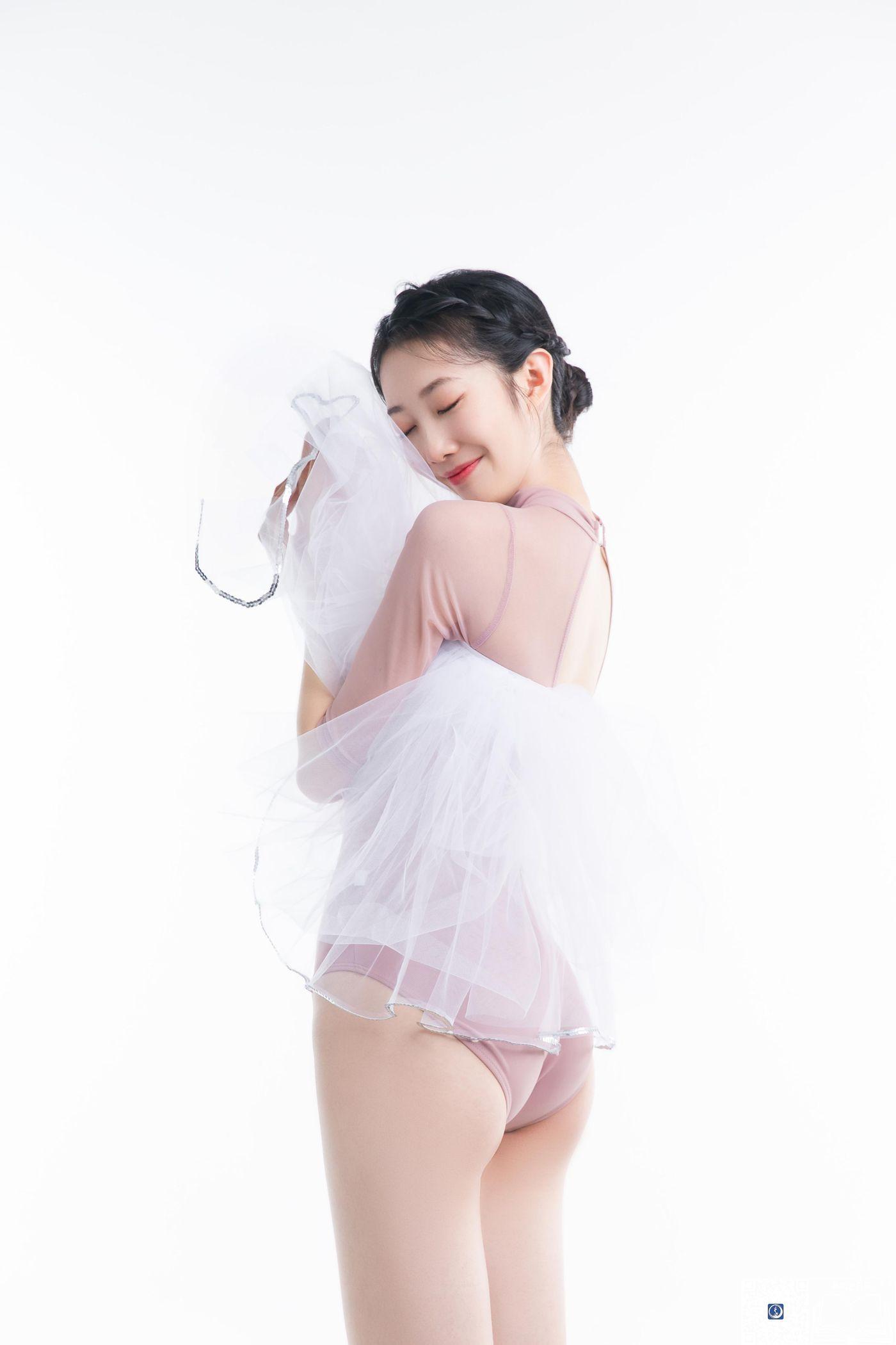 [GALLI嘉丽]舞蹈生日记 034 – 鱼子[40P]插图1
