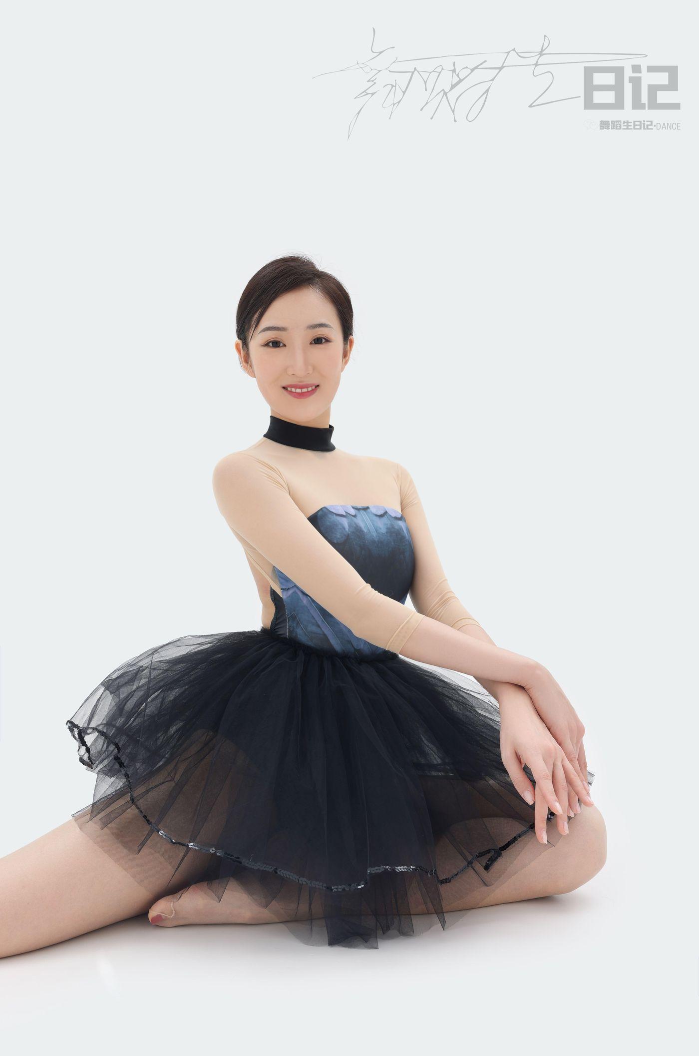 [GALLI嘉丽]舞蹈生日记 085 – 咚咚[33P]插图
