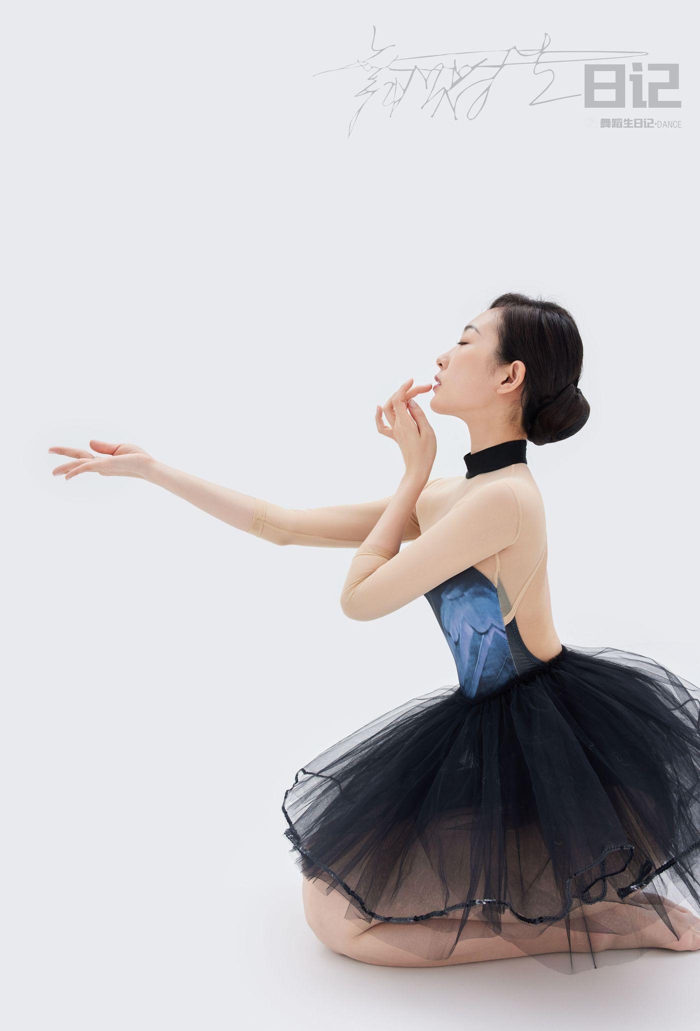 [GALLI嘉丽]舞蹈生日记 085 – 咚咚[33P]插图4