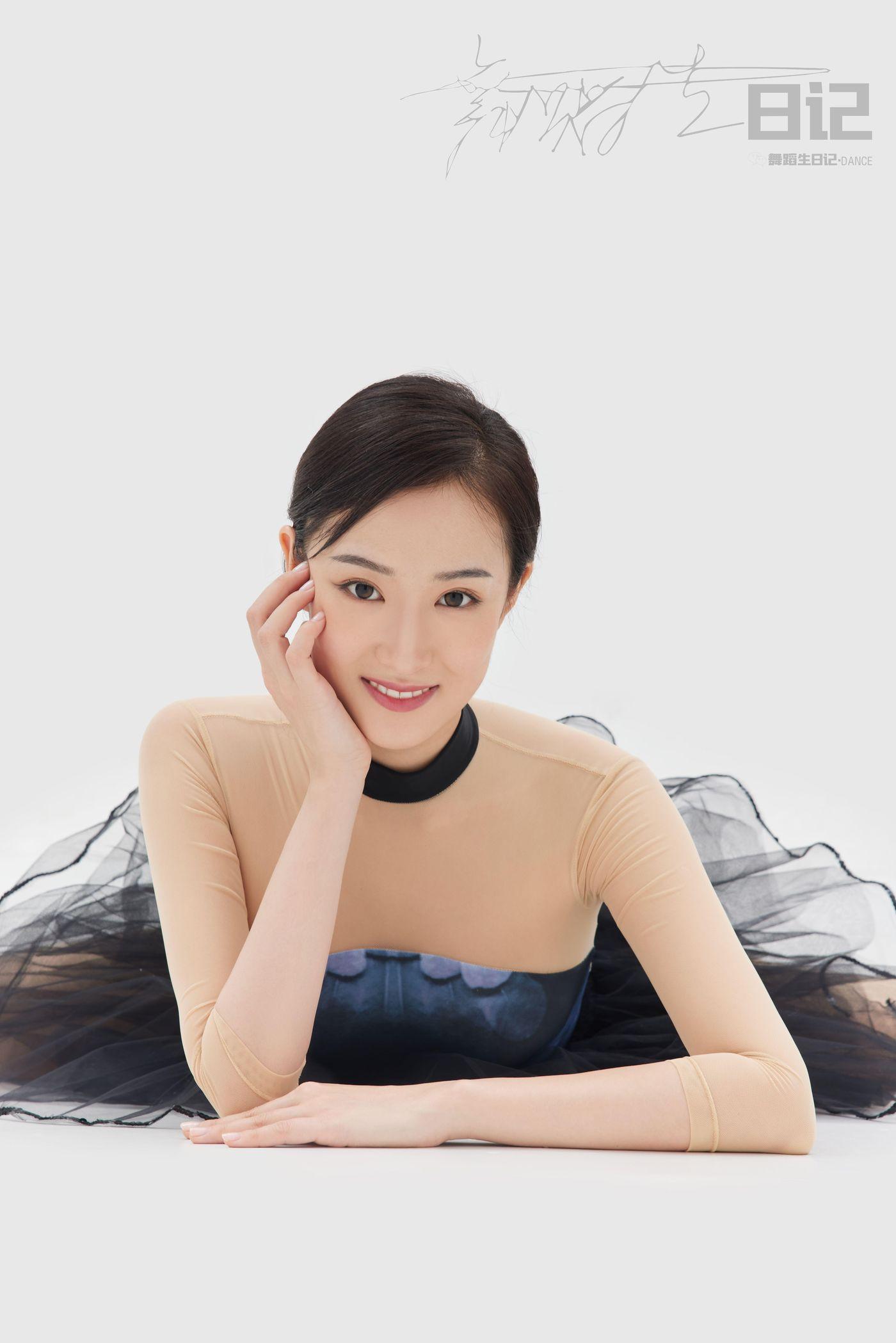 [GALLI嘉丽]舞蹈生日记 085 – 咚咚[33P]插图7