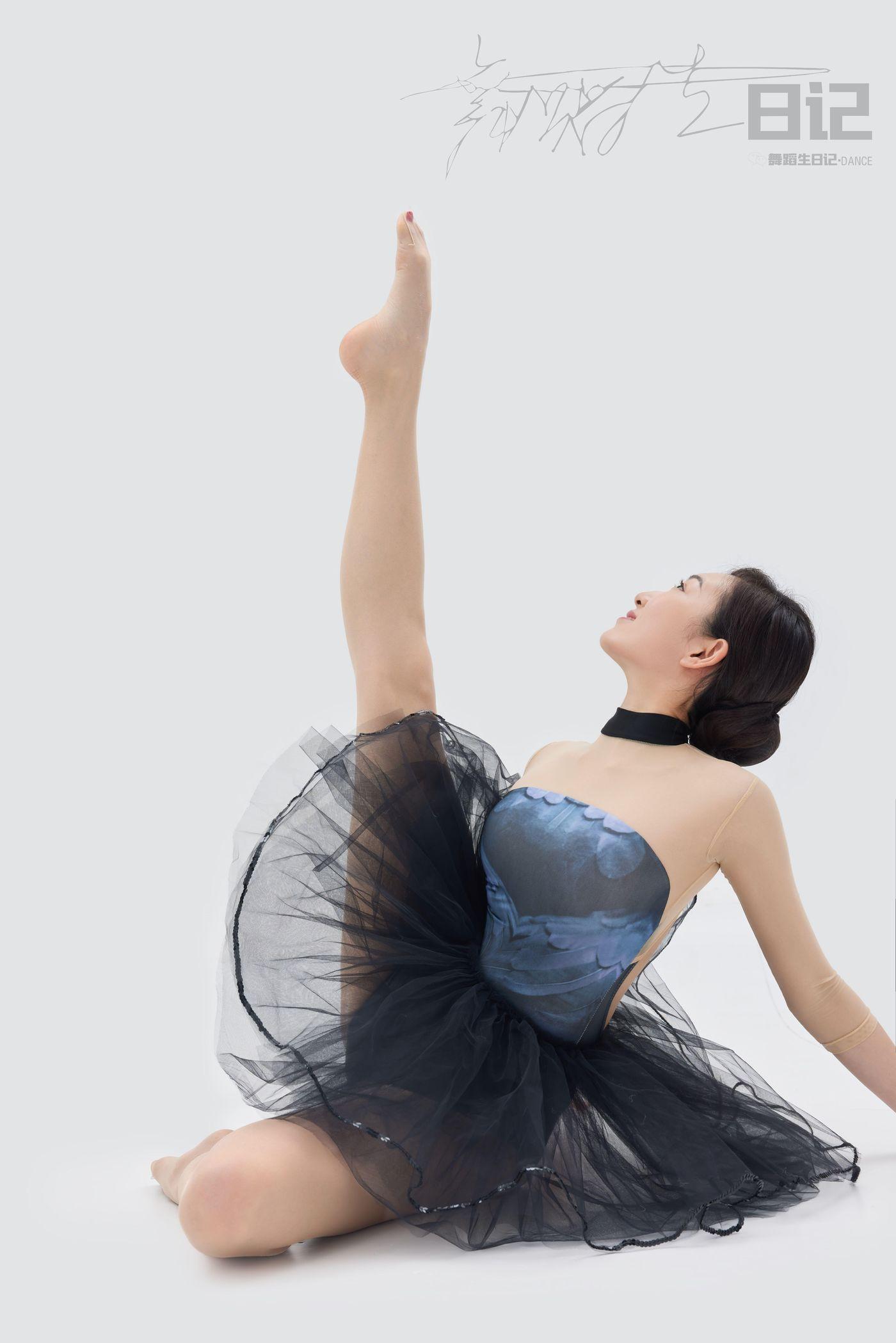 [GALLI嘉丽]舞蹈生日记 085 – 咚咚[33P]插图4