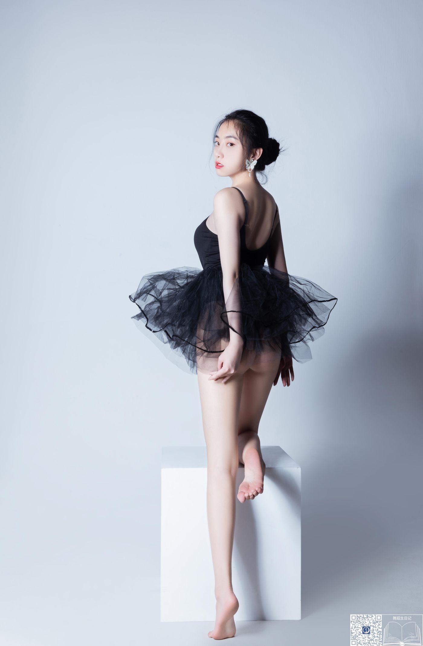 [GALLI嘉丽]舞蹈生日记 019 – 唐可[28P]插图4