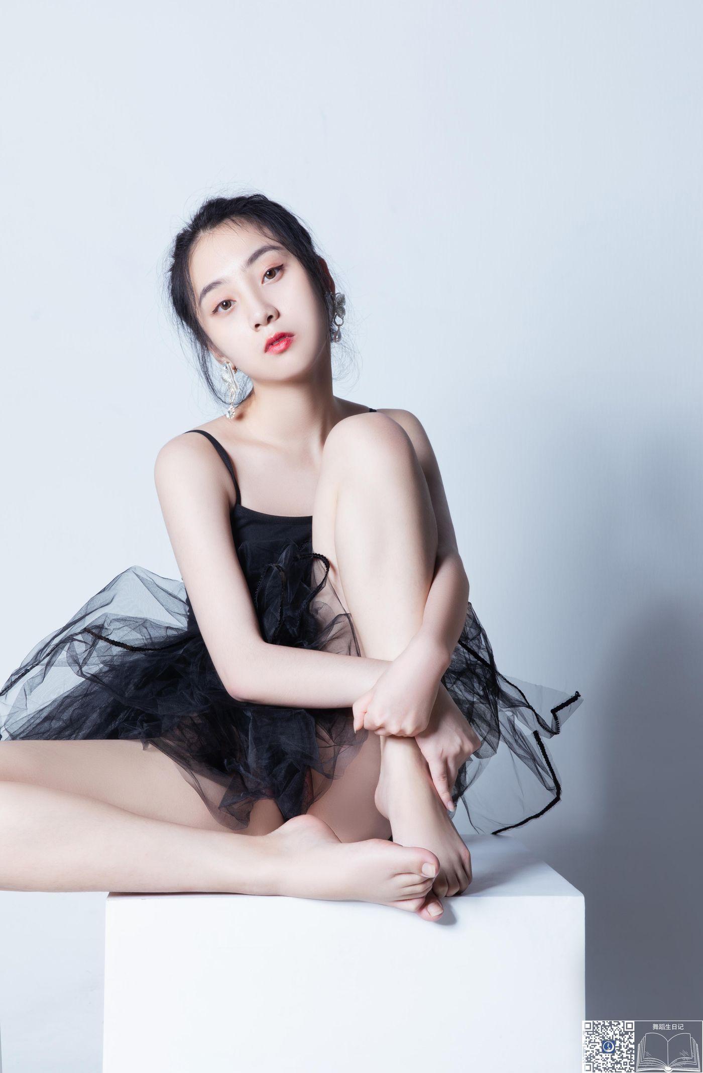 [GALLI嘉丽]舞蹈生日记 019 – 唐可[28P]插图5