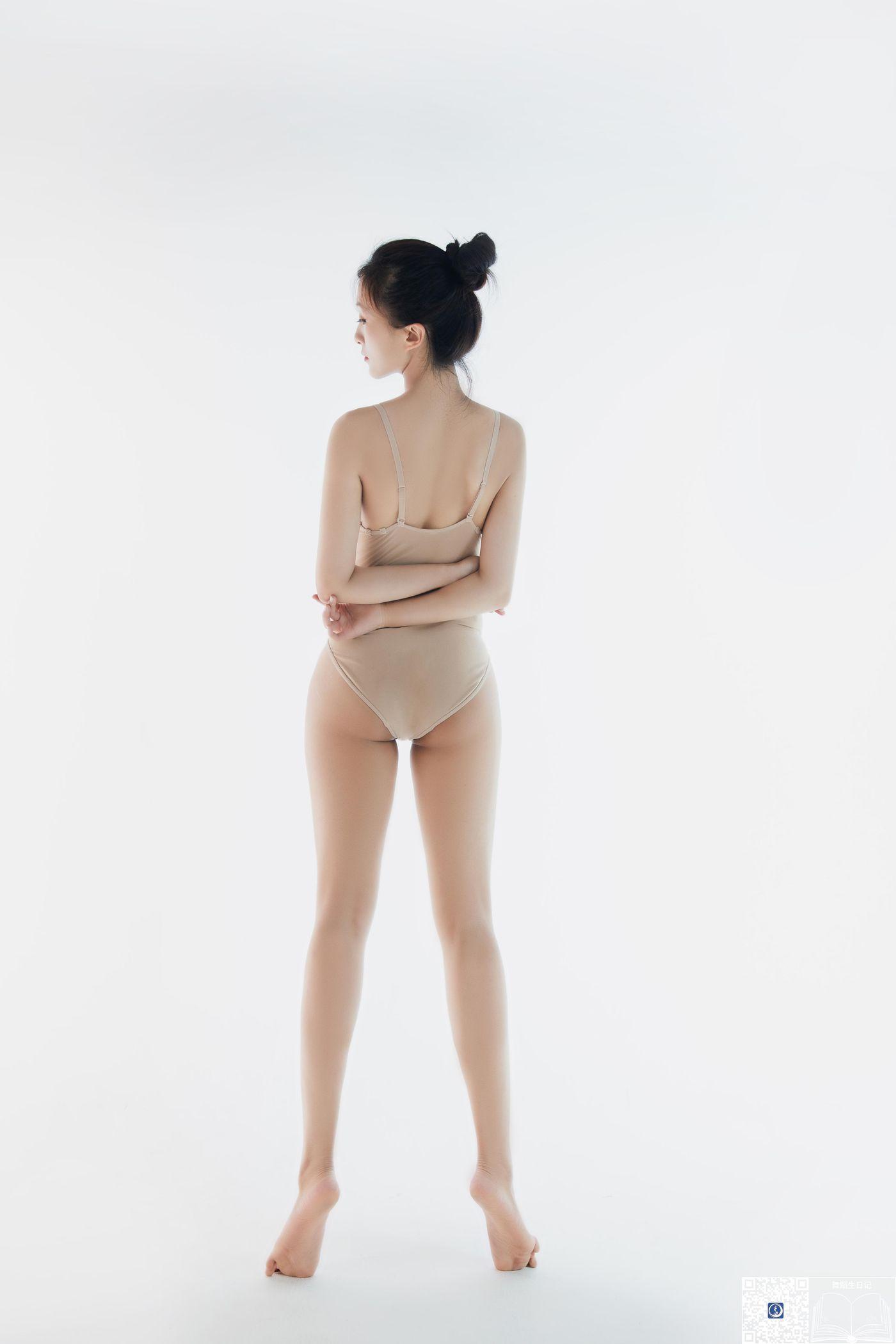 [GALLI嘉丽]舞蹈生日记 013 – 佳美[25P]插图6