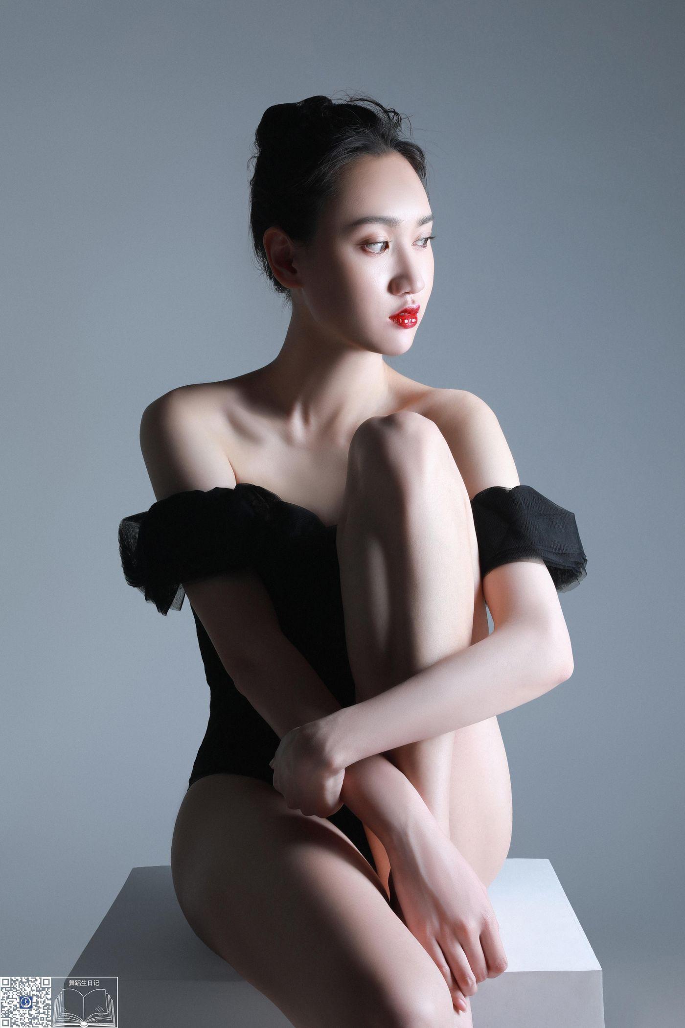 [GALLI嘉丽]舞蹈生日记 014 – POPPY[36P]插图