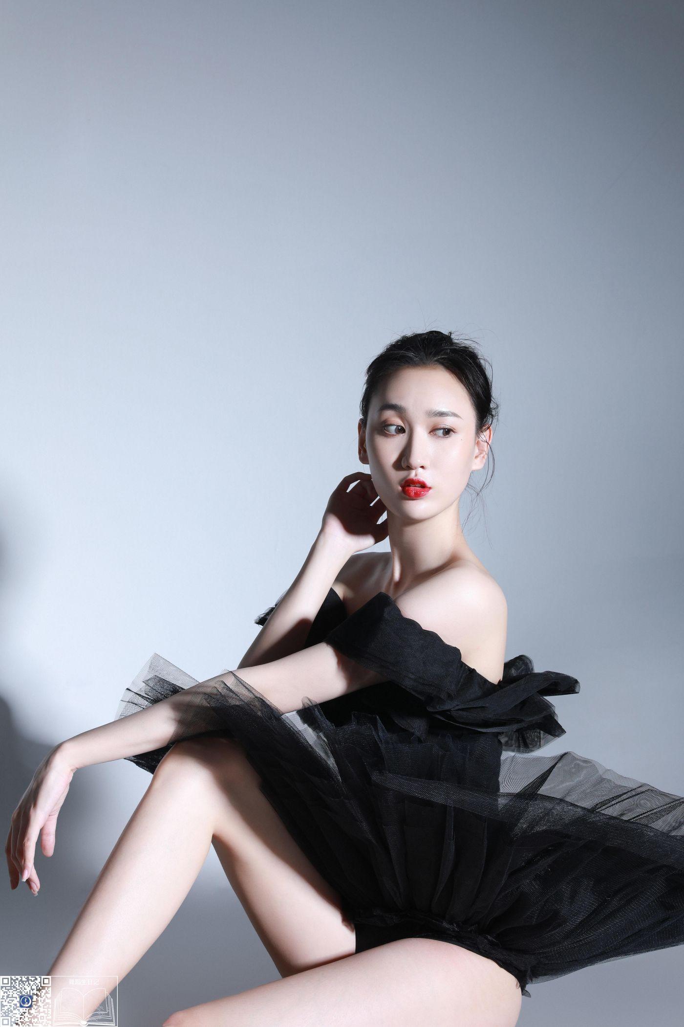 [GALLI嘉丽]舞蹈生日记 014 – POPPY[36P]插图1