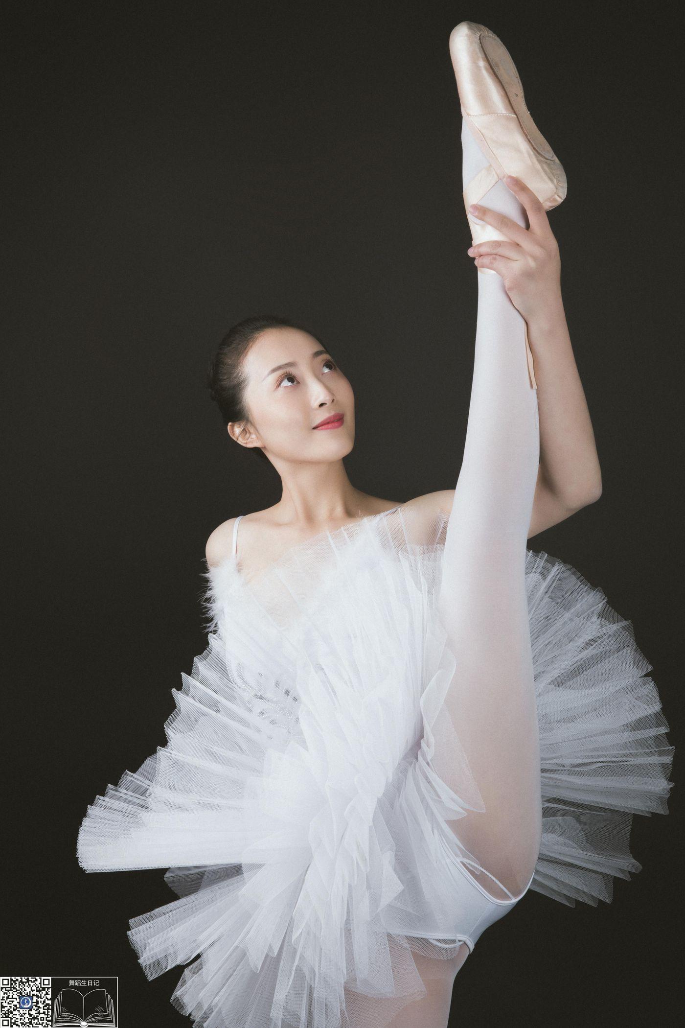 [GALLI嘉丽]舞蹈生日记 004 – 佳敏[42P]插图5